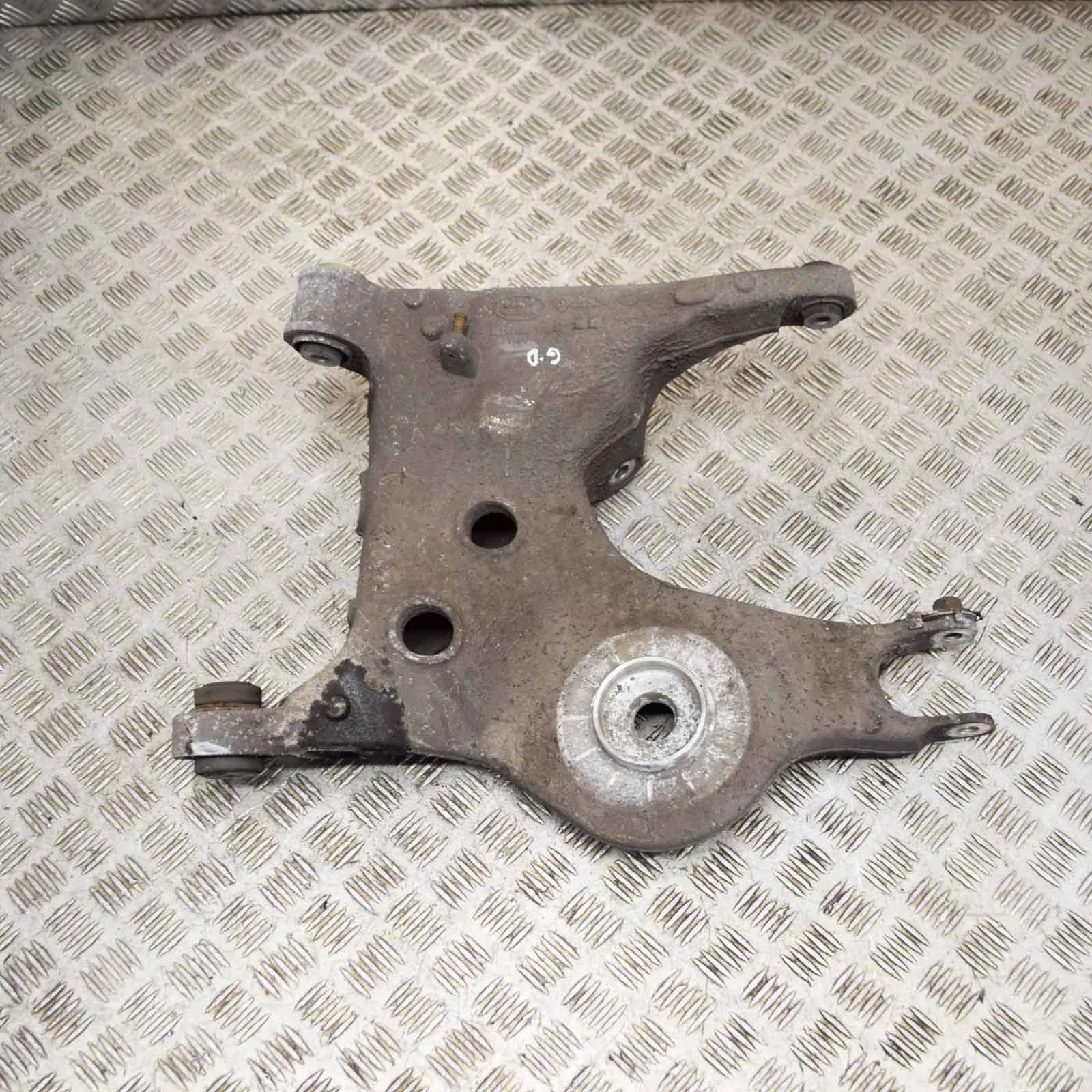 Land Rover Range Rover Sport (L494) Rear Right Lower Control Arm Rear Right Lower Control Arm — LAND ROVER RANGE...