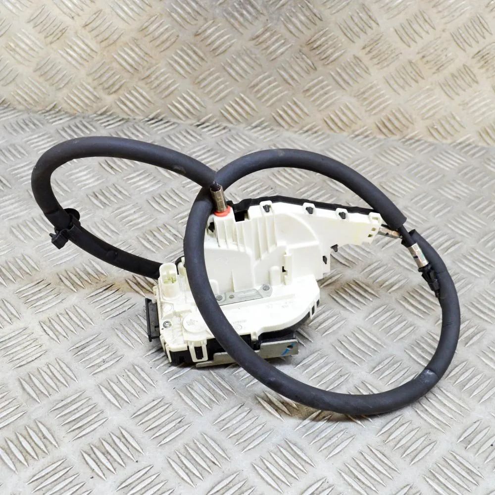 Maserati Quattroporte Door lock — rear right Door lock — rear right — MASERATI QUATTROPORTE ...