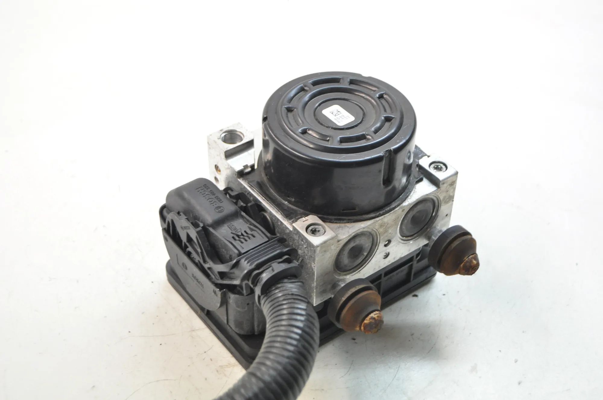 Nissan Note (E11) ABS hydraulic pump ABS Pump — NISSAN NOTE (E12) (2013-...) — 47660...