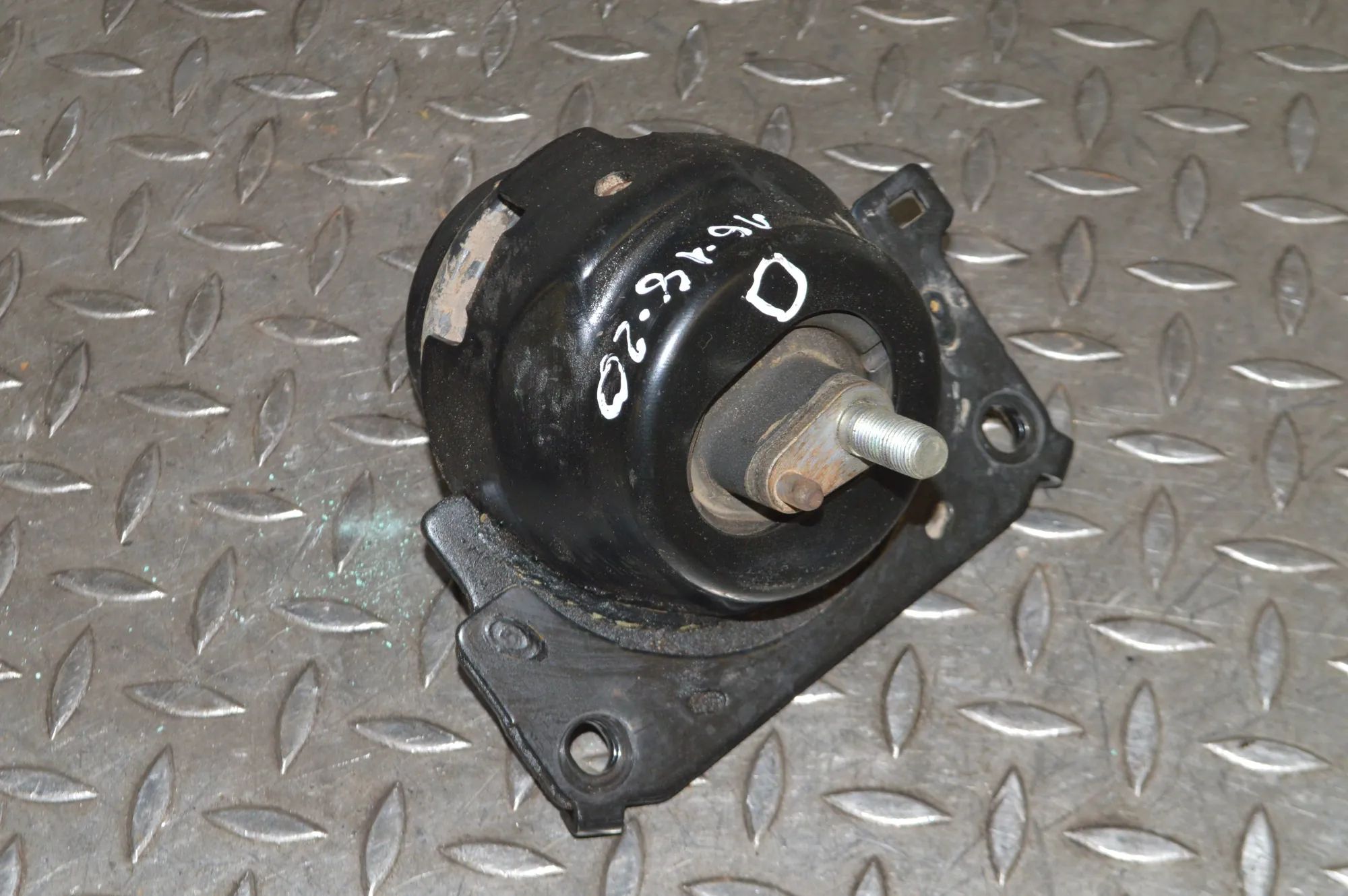 Toyota Land Cruiser 150 Right Side Engine Mount Right Side Engine Mount — TOYOTA LAND CRUISER (...