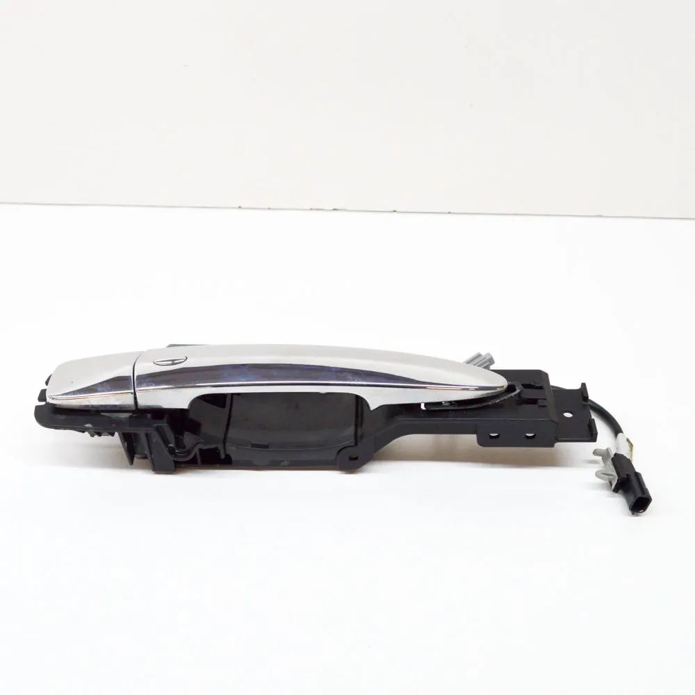 Nissan Leaf Exterior door handle — front right Exterior door handle — front right — NISSAN LEA...