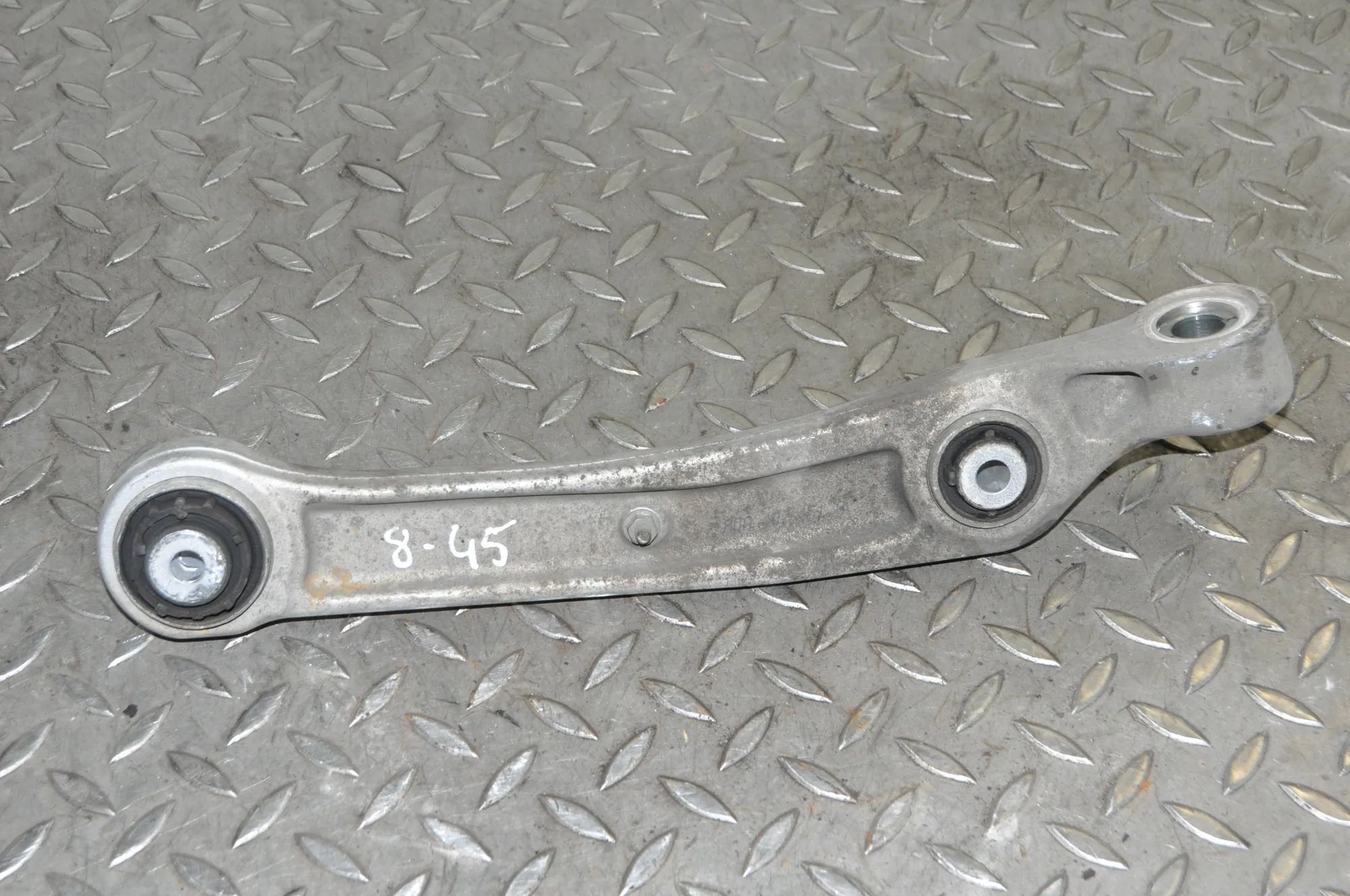 Audi Q5 (FY) Front Left Straight Control Arm Front Left Straight Control Arm — AUDI Q5 (FY) ...