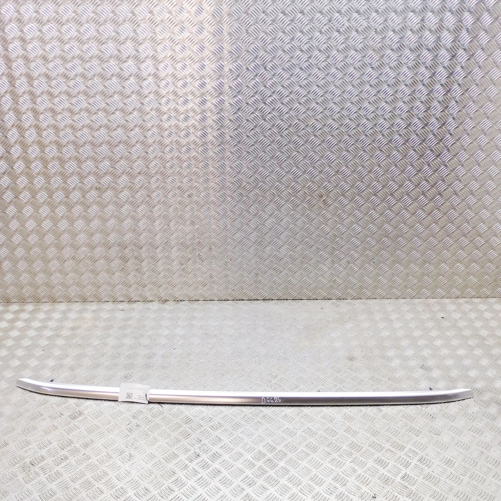 Audi Q5 (FY) Right Side Roof Rail Right Side Roof Rail — AUDI Q5 (FY) (2016-...) ...
