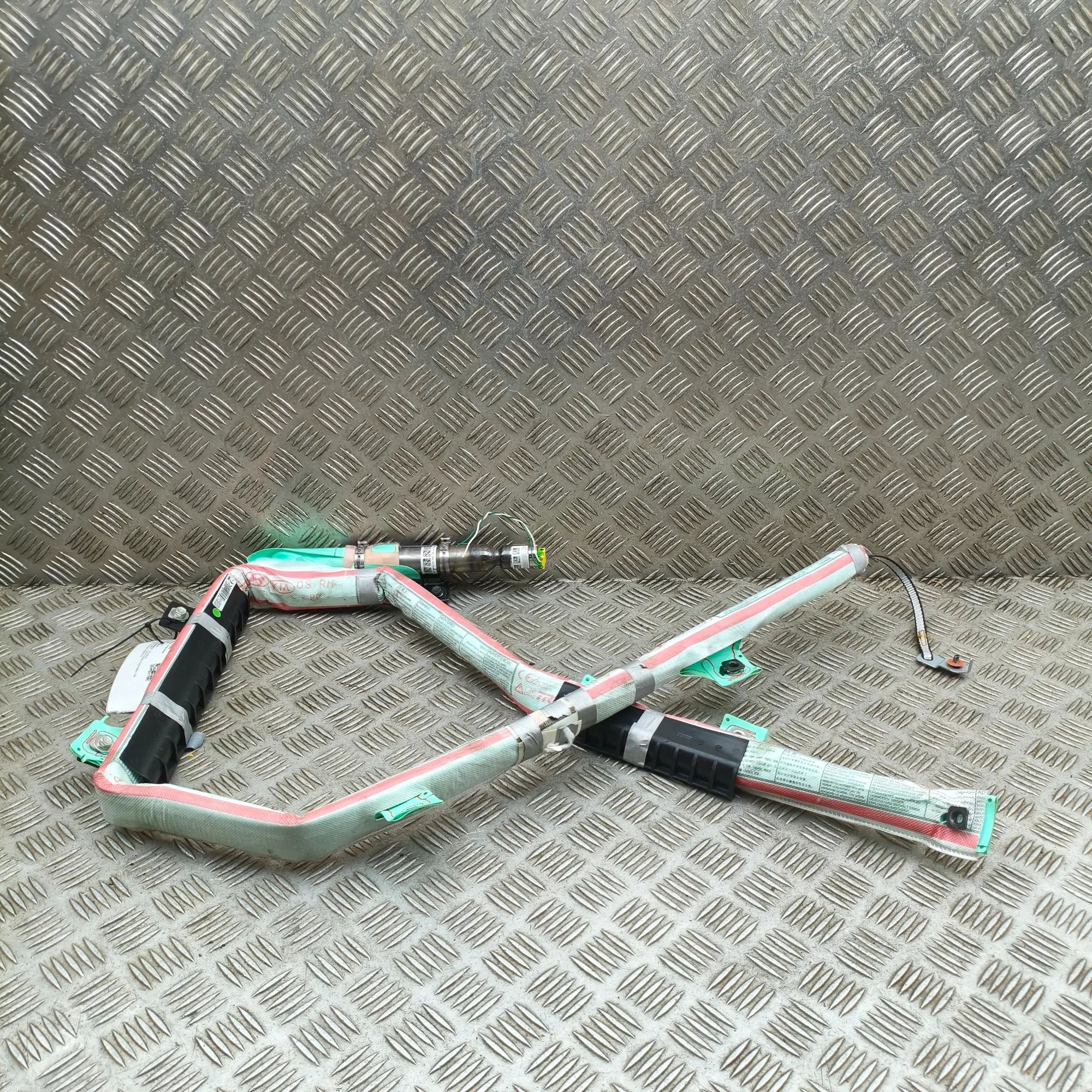Hyundai Kona Right Side Roof Safety Curtain SRS Right Side Roof Safety Curtain SRS — HYUNDAI KO...