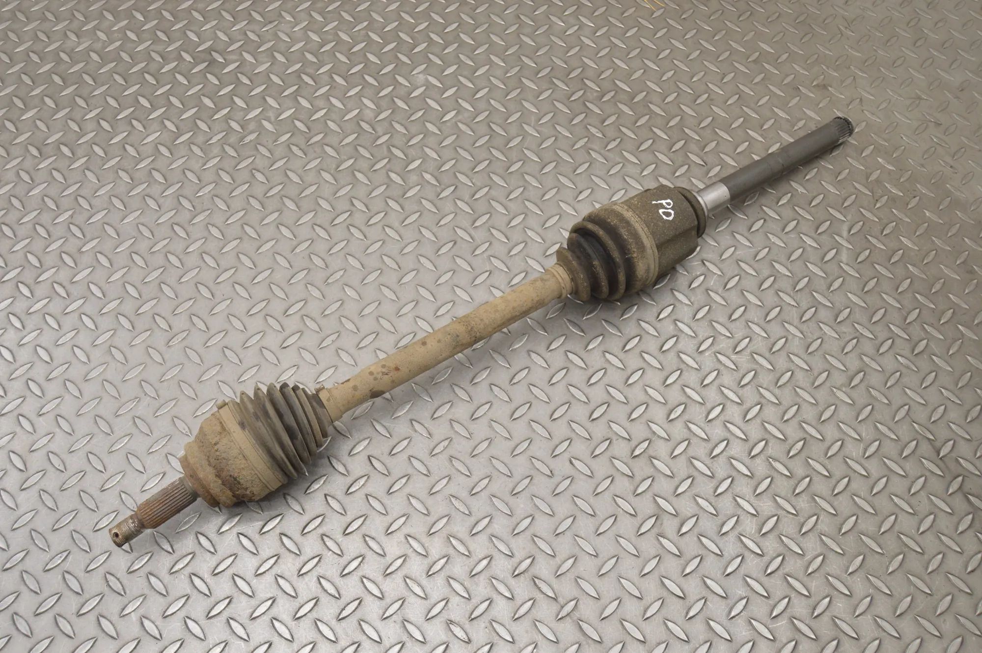Mitsubishi Outlander Front Right Driveshaft Front Right Driveshaft — MITSUBISHI OUTLANDER (...