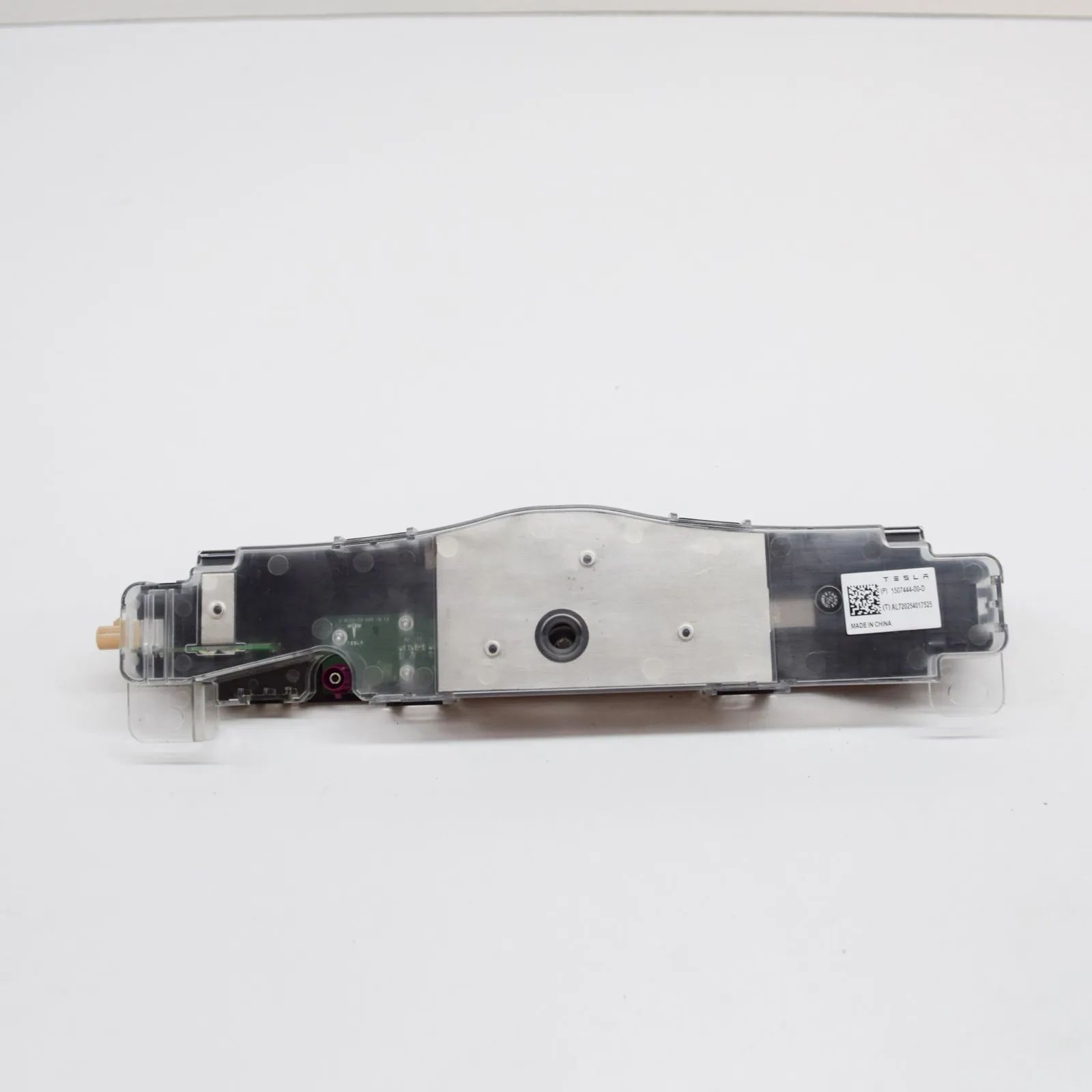 Tesla Model Y antenna Antenna — TESLA MODEL Y (2019-...) — 1507444-00...