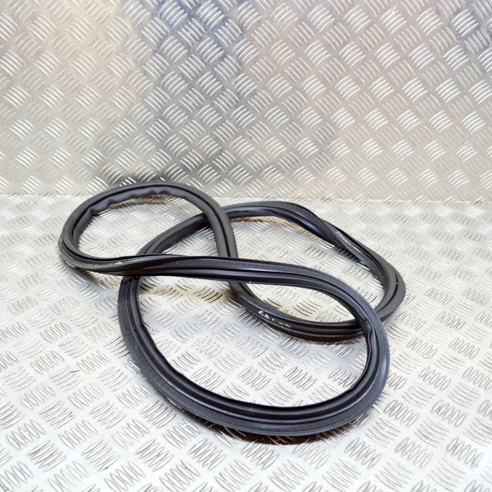 Maserati GranTurismo / GranCabrio Tailgate rubber seal Tailgate rubber seal — MASERATI GRAN (TURISMO) ...
