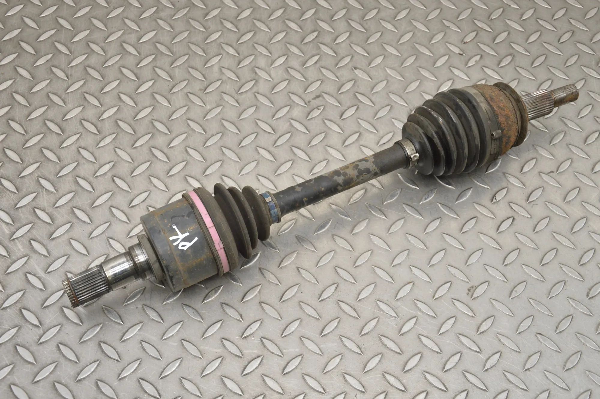 Mazda 3 (BM / BN) Front Left Driveshaft Front Left Driveshaft — MAZDA 3 (Sedan BM) (201...