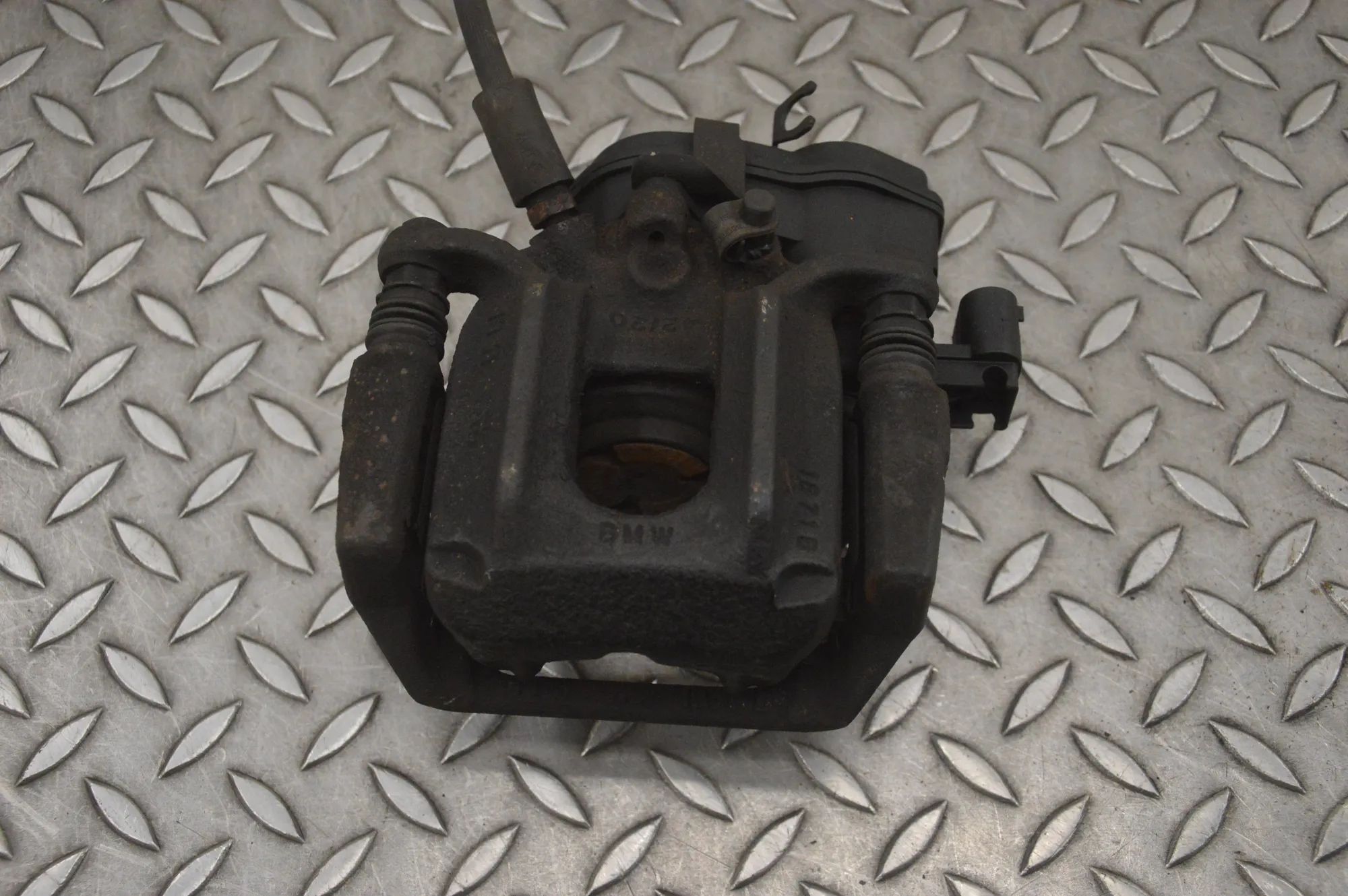 BMW X4 (F26) Brake caliper — rear right Brake caliper — rear right — BMW X4 (F26) (2013...