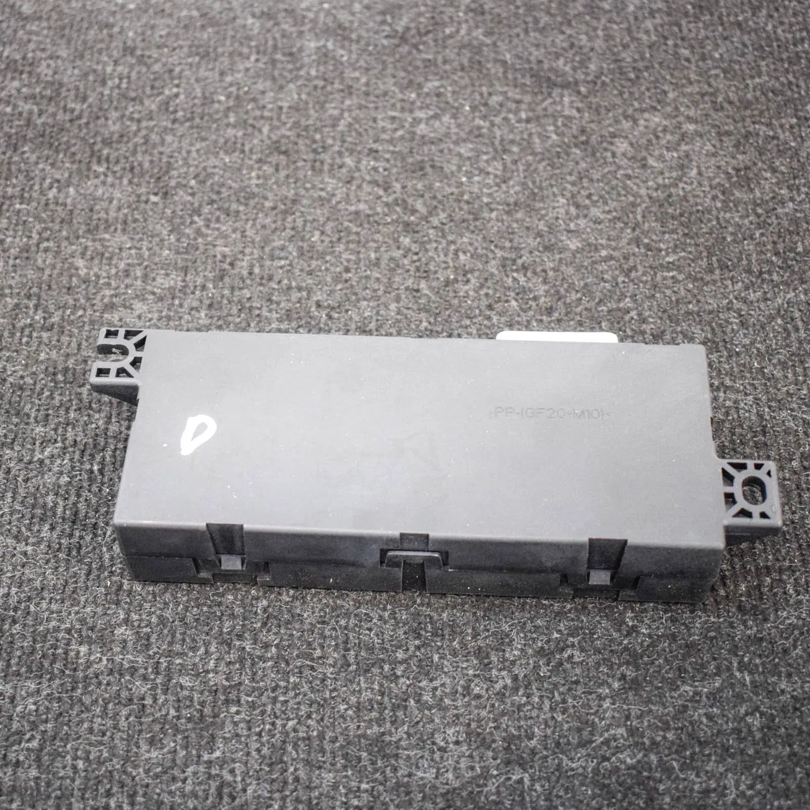 Land Rover Range Rover Evoque Front Right Seat Control Unit Front Right Seat Control Unit — LAND ROVER RANG...