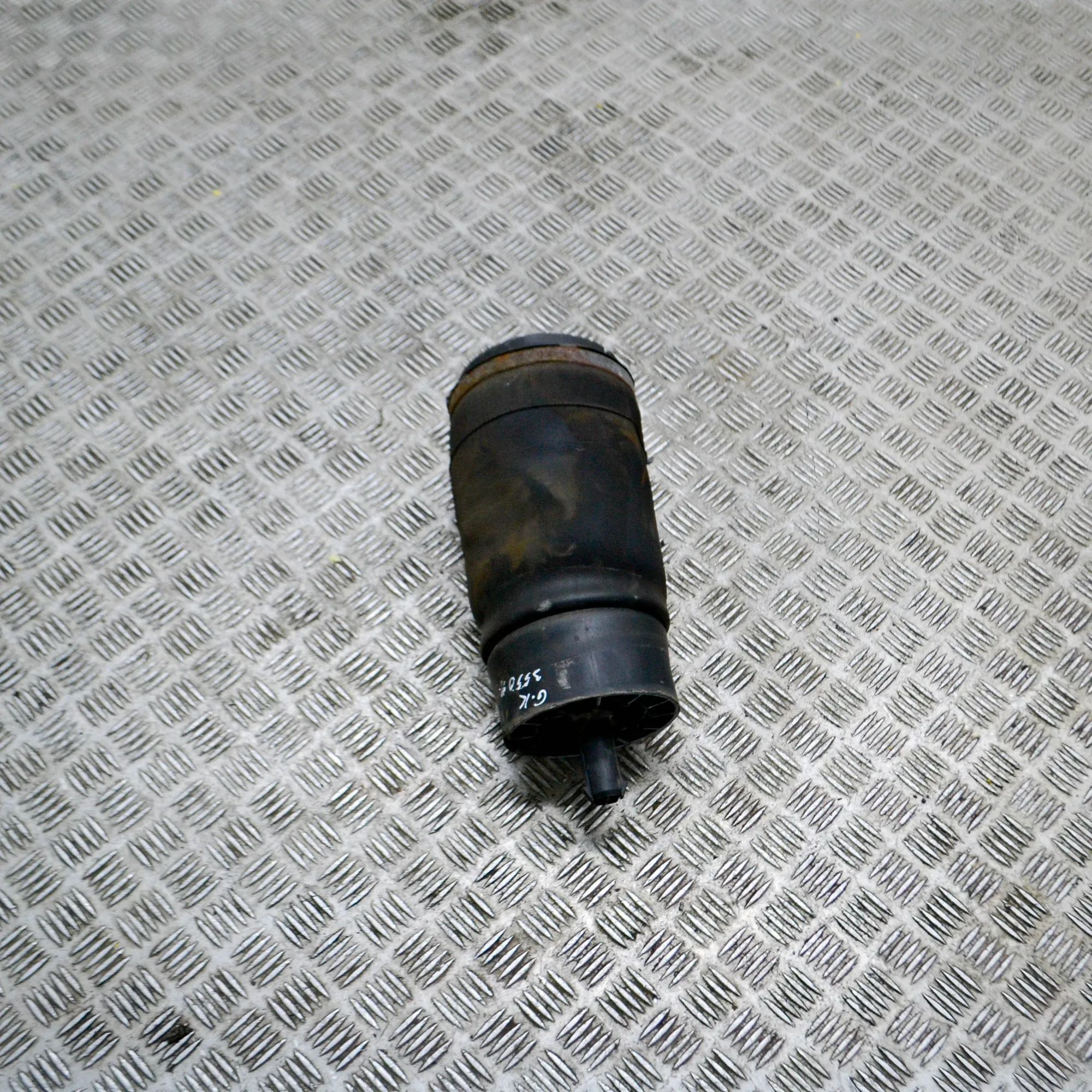 Land Rover Range Rover Sport (L494) Rear Left Air Suspension Spring Bag Rear Left Air Suspension Spring Bag — LAND ROVE...