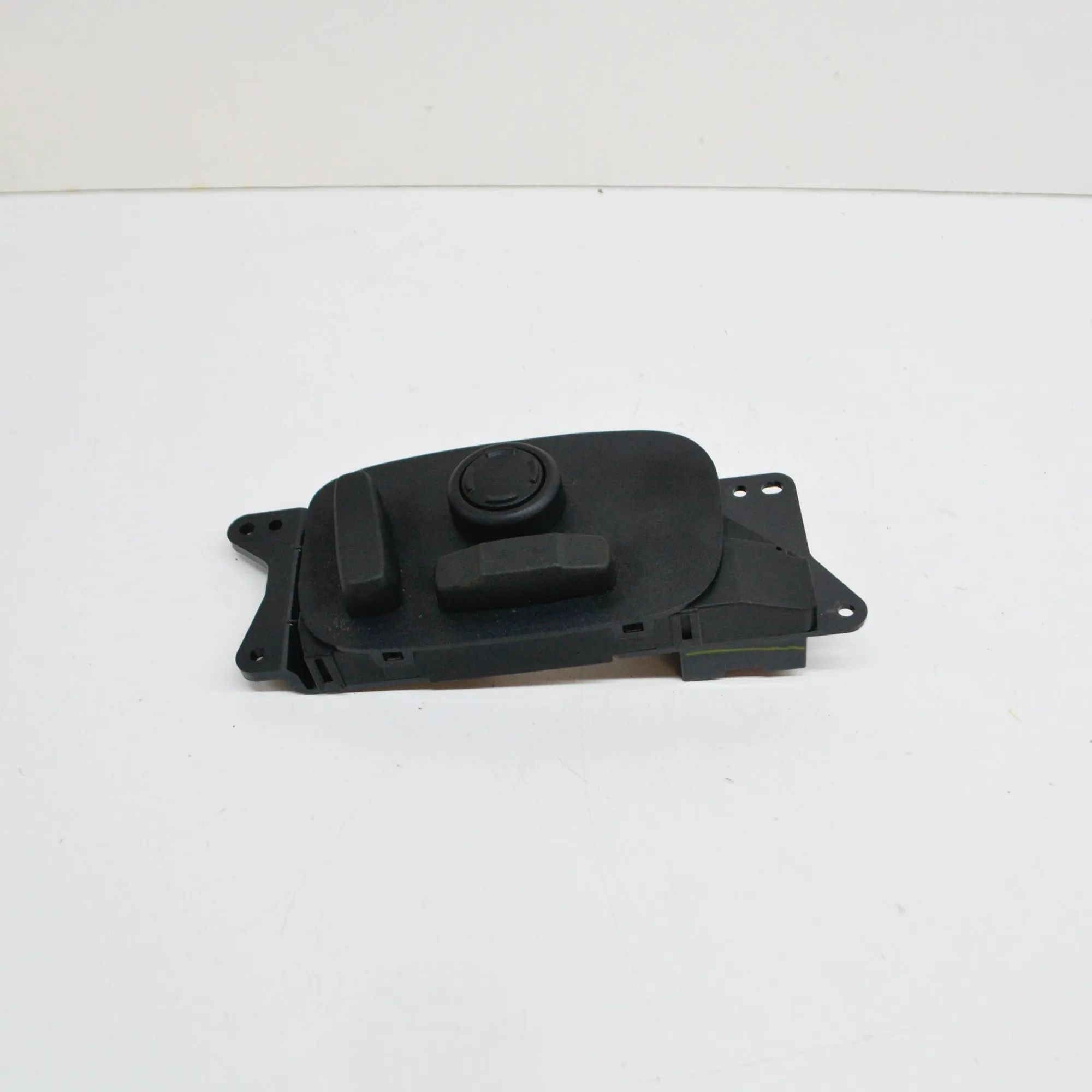 Land Rover Range Rover Sport (L494) Right Seat Control Buttons Right Seat Control Buttons — LAND ROVER RANGE R...