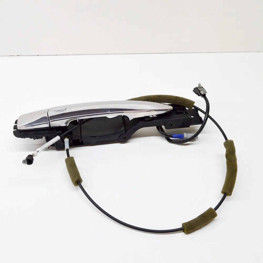 Nissan Leaf Exterior door handle — front right Exterior door handle — front right — NISSAN LEA...