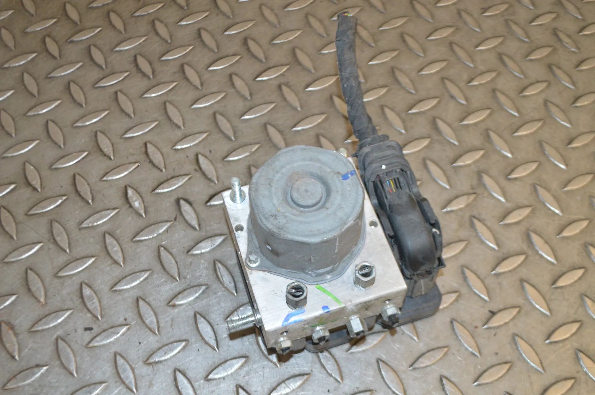 Nissan Qashqai (J11) ABS hydraulic pump ABS Pump — NISSAN QASHQAI (II J11, J11_) (2013-...