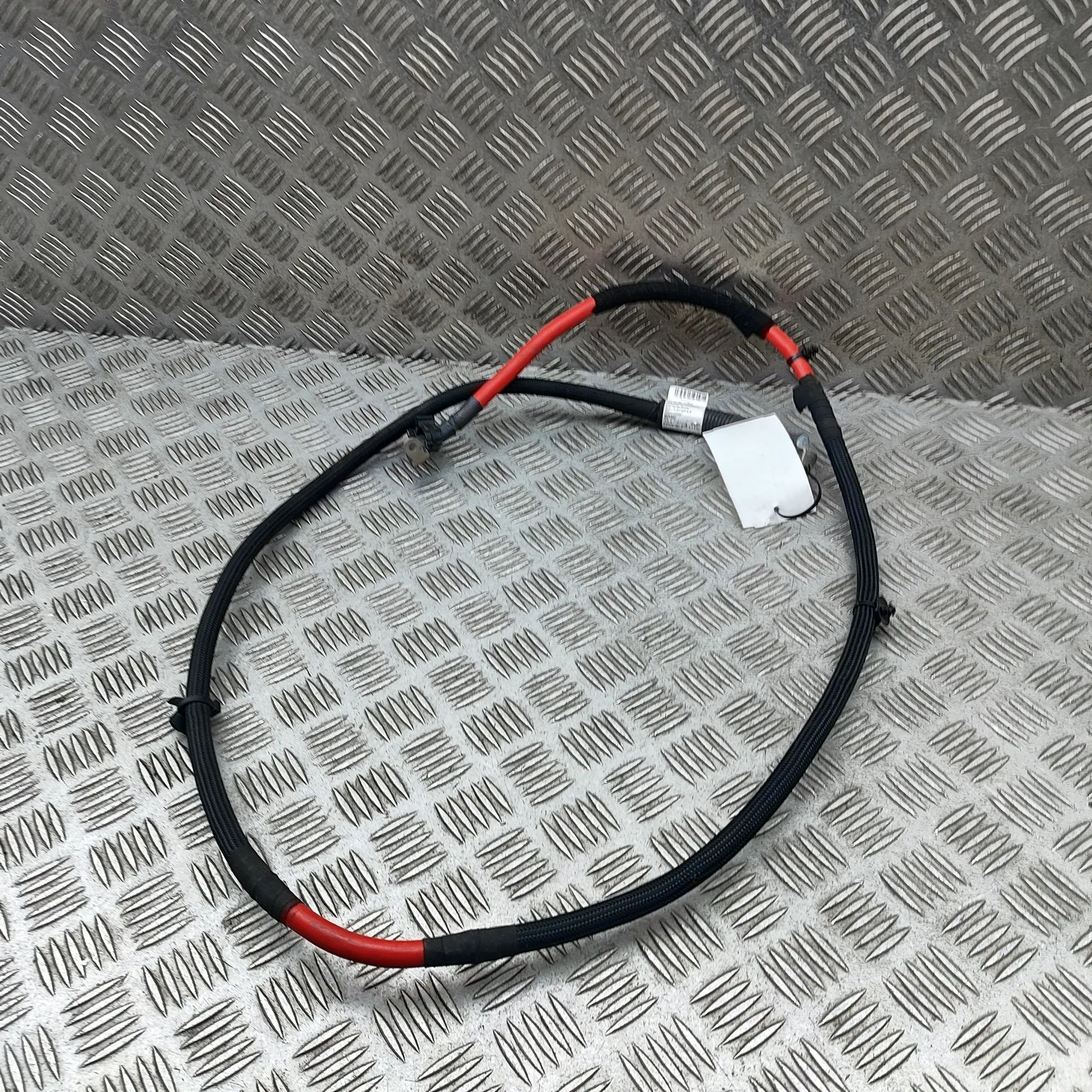 Iveco Daily Positive Battery Cable Positive Battery Cable — IVECO DAILY (VI Van) (...