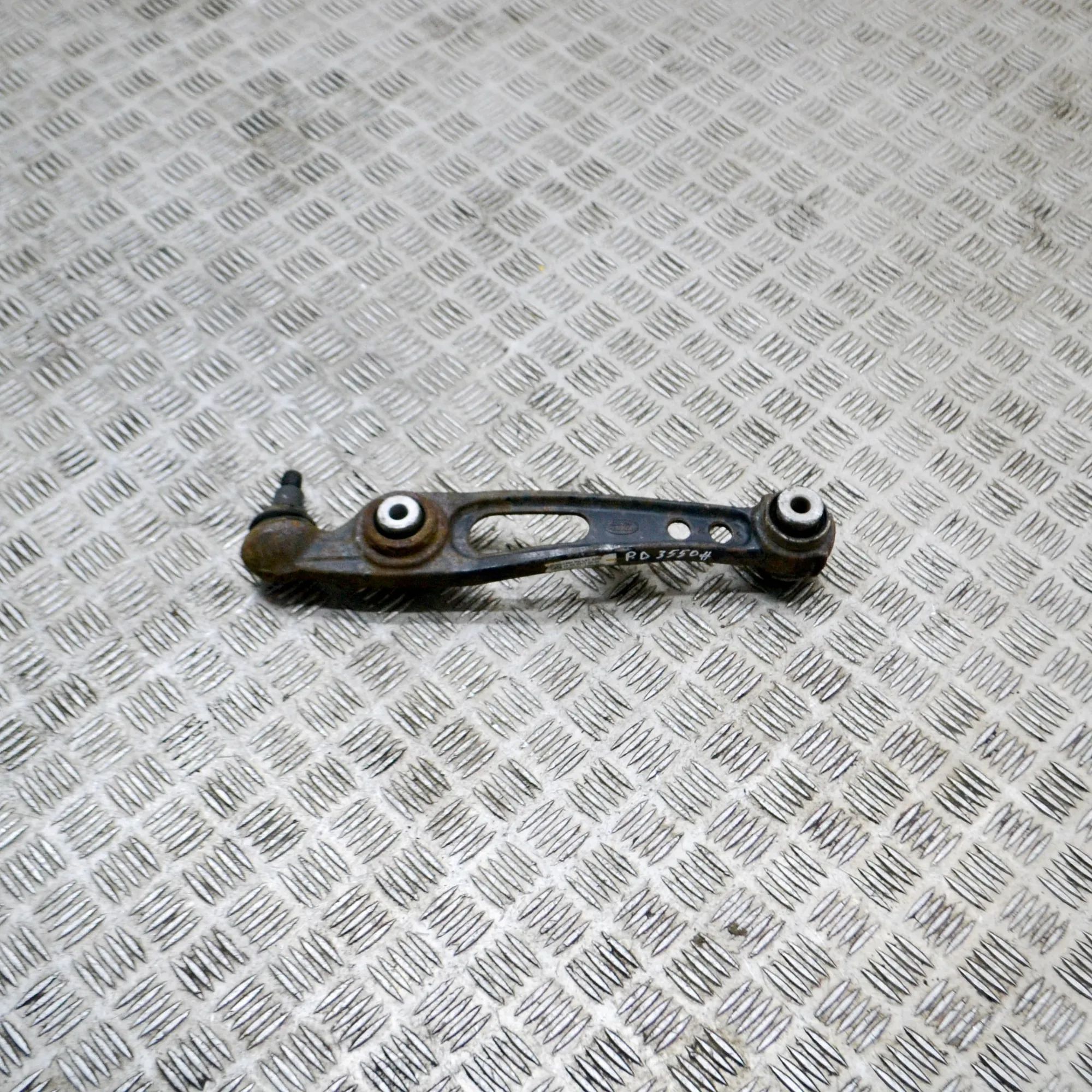 Land Rover Range Rover Sport (L494) Front Right Straight Control Arm Front Right Straight Control Arm — LAND ROVER R...