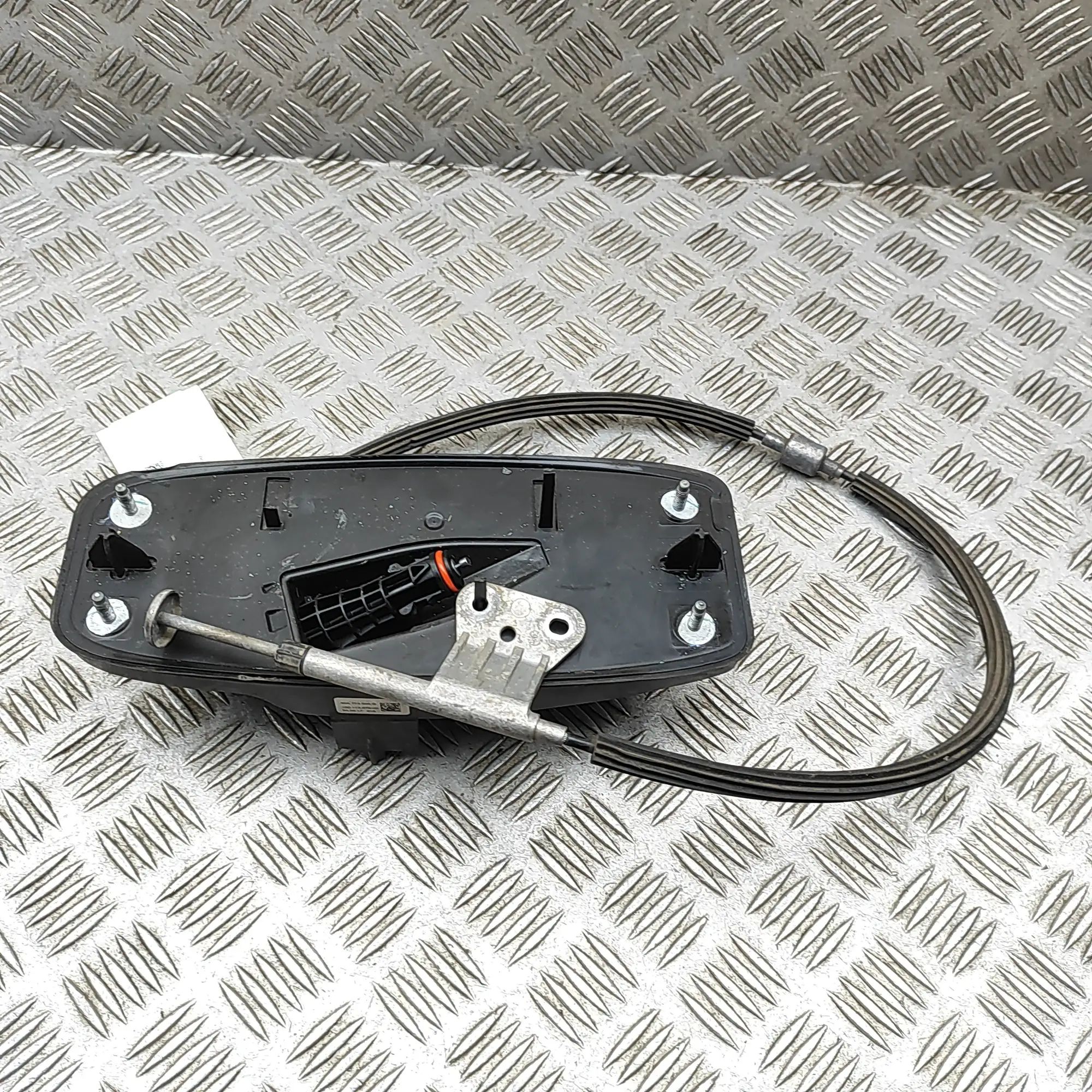 Audi Q5 (8R) Gear selector cables Gear selector cables — AUDI Q5 (FY) (2016-...) ...