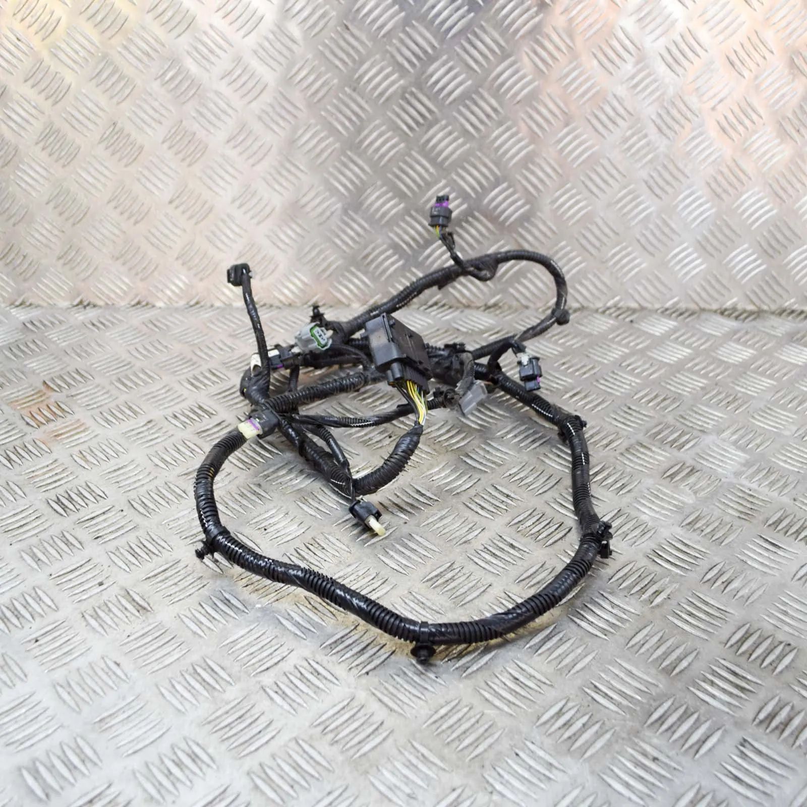 Land Rover Range Rover Sport (L494) Rear Parking Sensor Wiring Loom Rear Parking Sensor Wiring Loom — LAND ROVER RA...