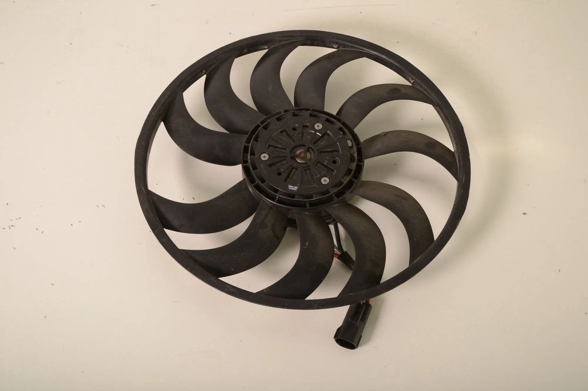 Land Rover Range Rover Evoque Engine Cooling Fan Engine Cooling Fan — LAND ROVER RANGE ROVER EVO...