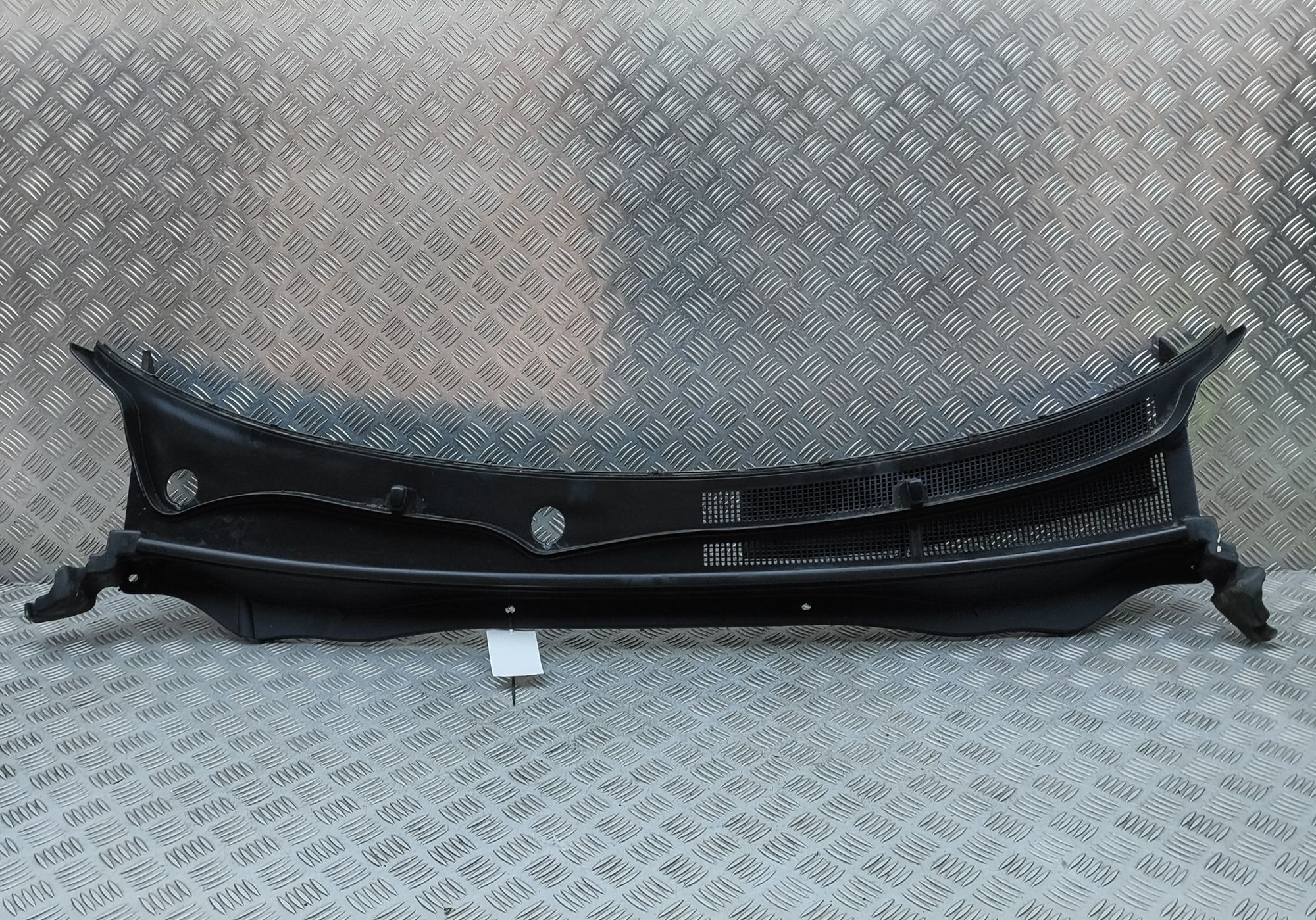 Kia Optima (JF) Front Wiper Cowl Trim
