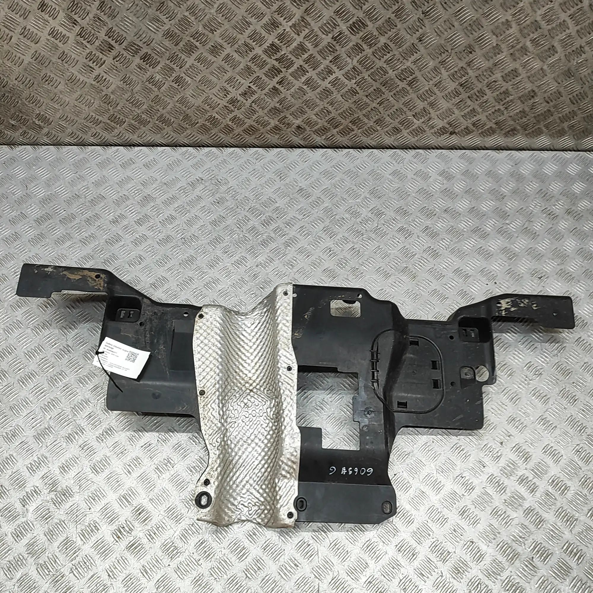 Mercedes-Benz GLA / EQA (H247) Rear Middle Underbody Cover Rear Middle Underbody Cover — MERCEDES BENZ GLA...