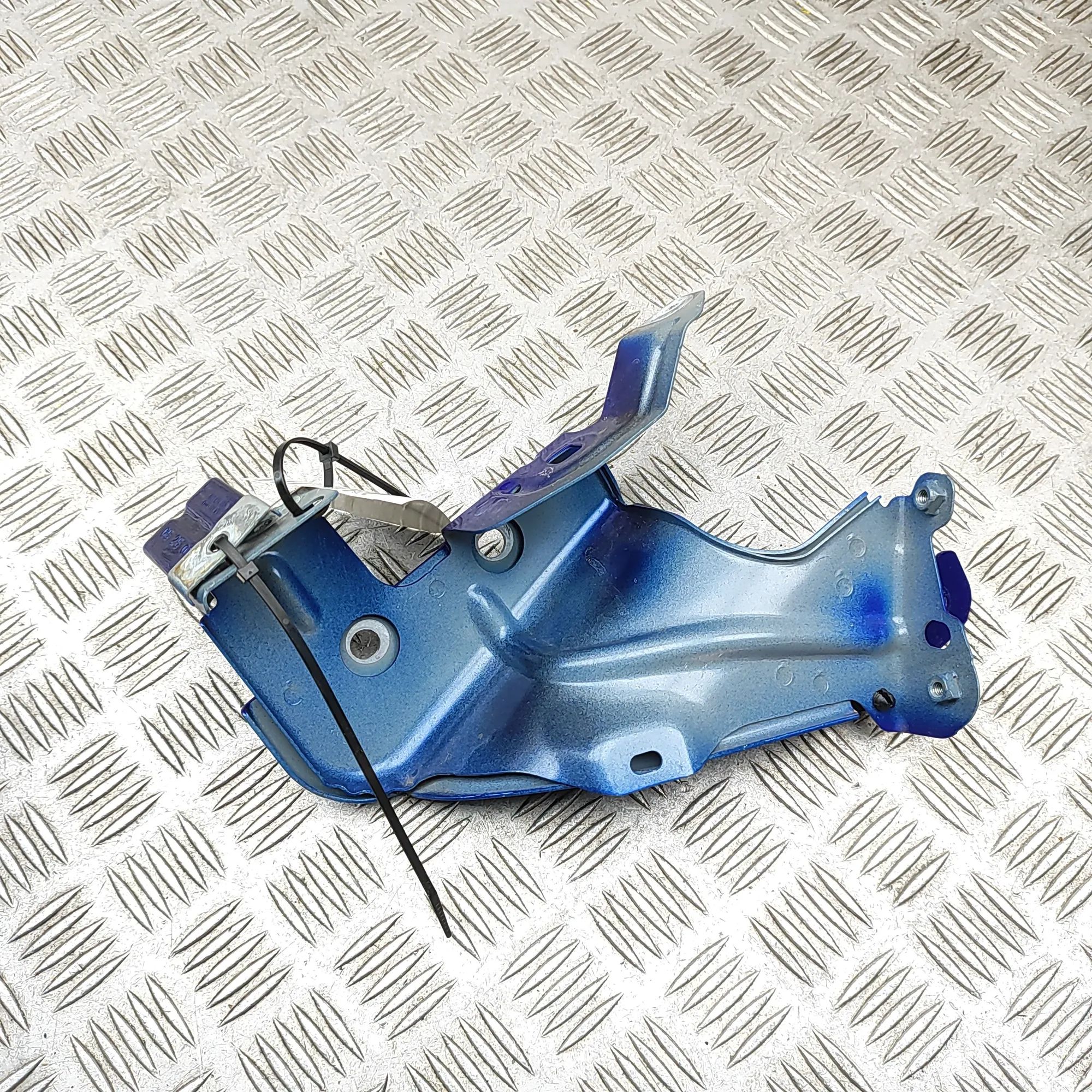 Audi Q5 (GU) Fender bracket — front right Fender bracket — front right — AUDI Q5 (GUB) (2...