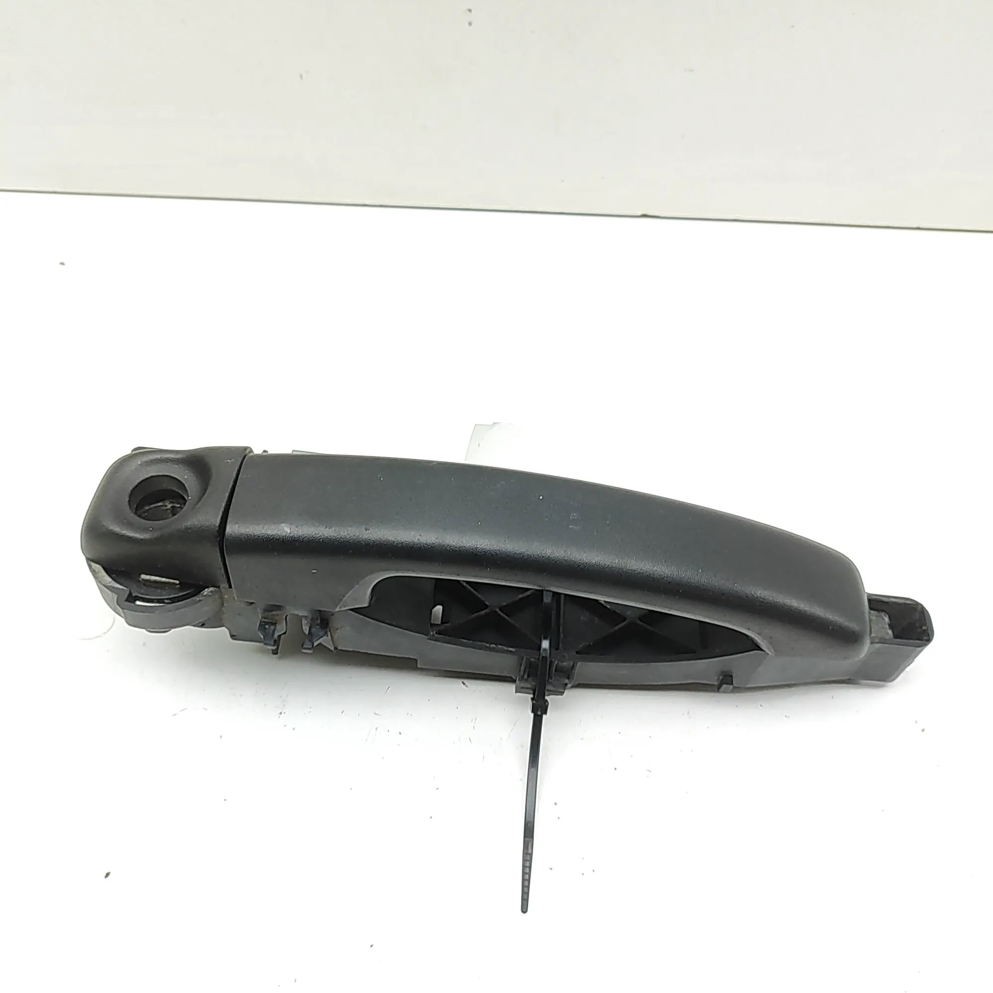 Nissan NV400 / Interstar Exterior door handle — front left Exterior door handle — front left — NISSAN NV40...