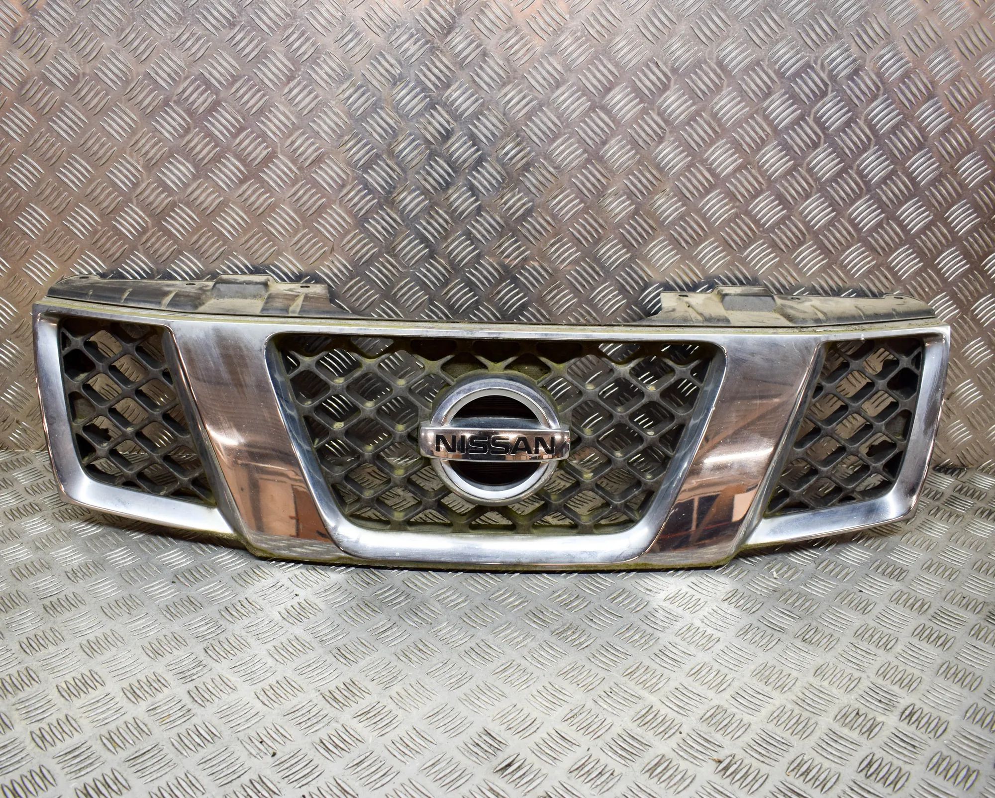Nissan Pick Up / Navara / NP300 (D22) Radiator Grille Radiator grille — NISSAN NP300 (NAVARA D40) (20...