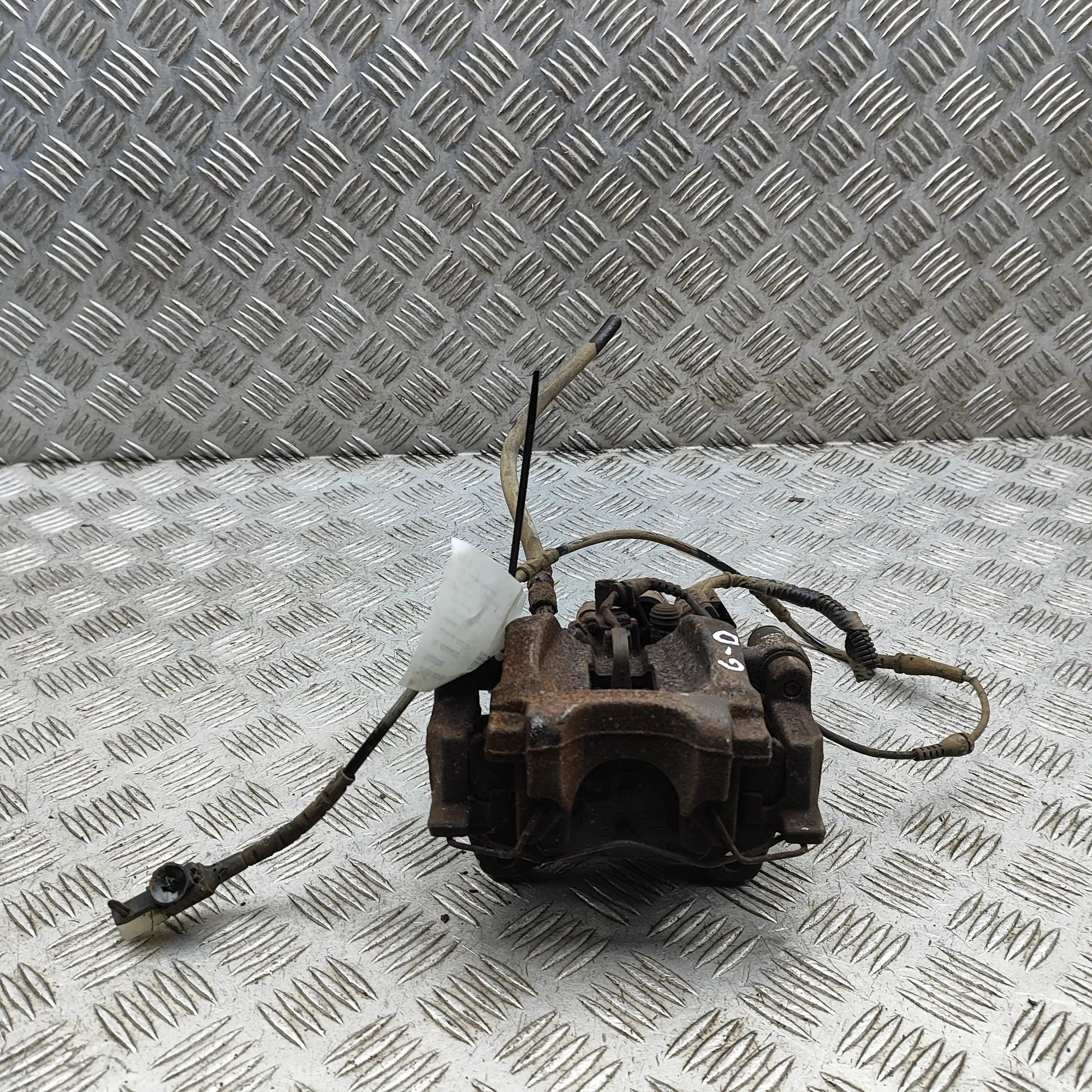 Jaguar XE Brake caliper — rear right Brake caliper — rear right — JAGUAR XE (X760) (...