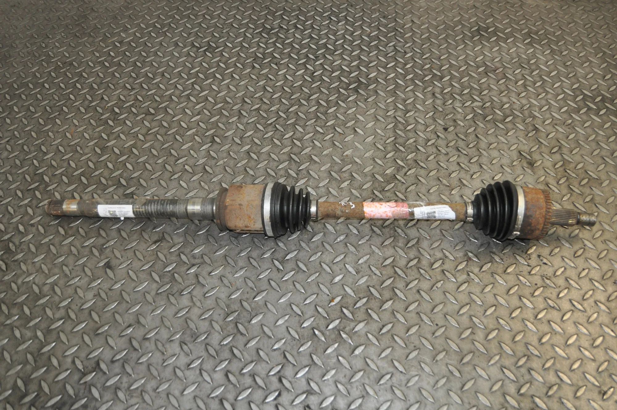 Land Rover Range Rover Sport Front Right Driveshaft Front Right Driveshaft — LAND ROVER RANGE ROVER...