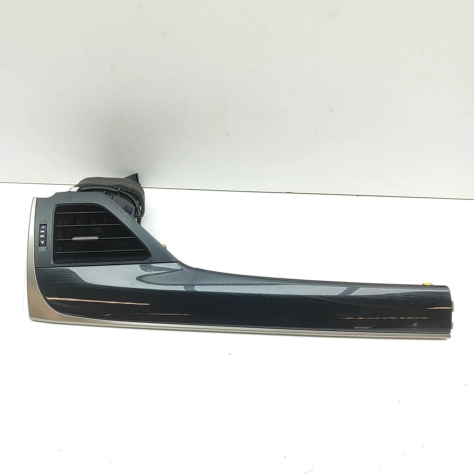 Lexus GS Dashboard Air Vents Dashboard Air Vents — LEXUS GS (_L1_) (2011-......