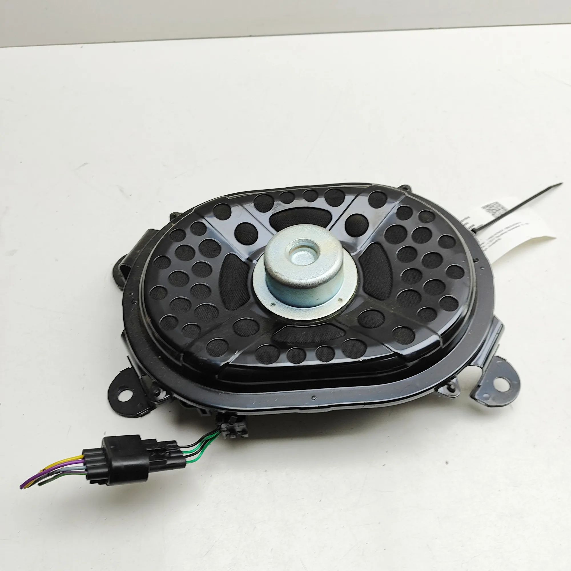 Land Rover Discovery Subwoofer Subwoofer — LAND ROVER DISCOVERY (V L462) (2016...