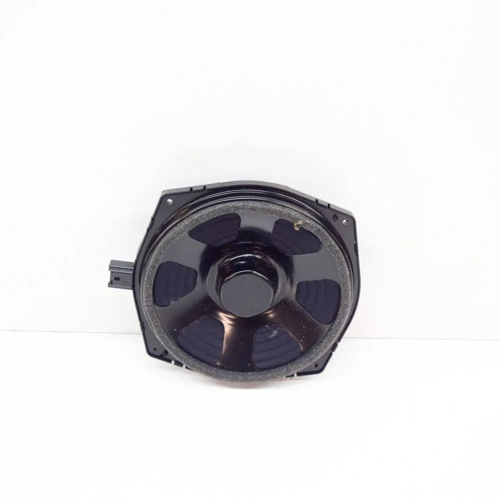 Land Rover Range Rover (L405) Front Right Door Speaker Front Right Door Speaker — LAND ROVER RANGE ROV...