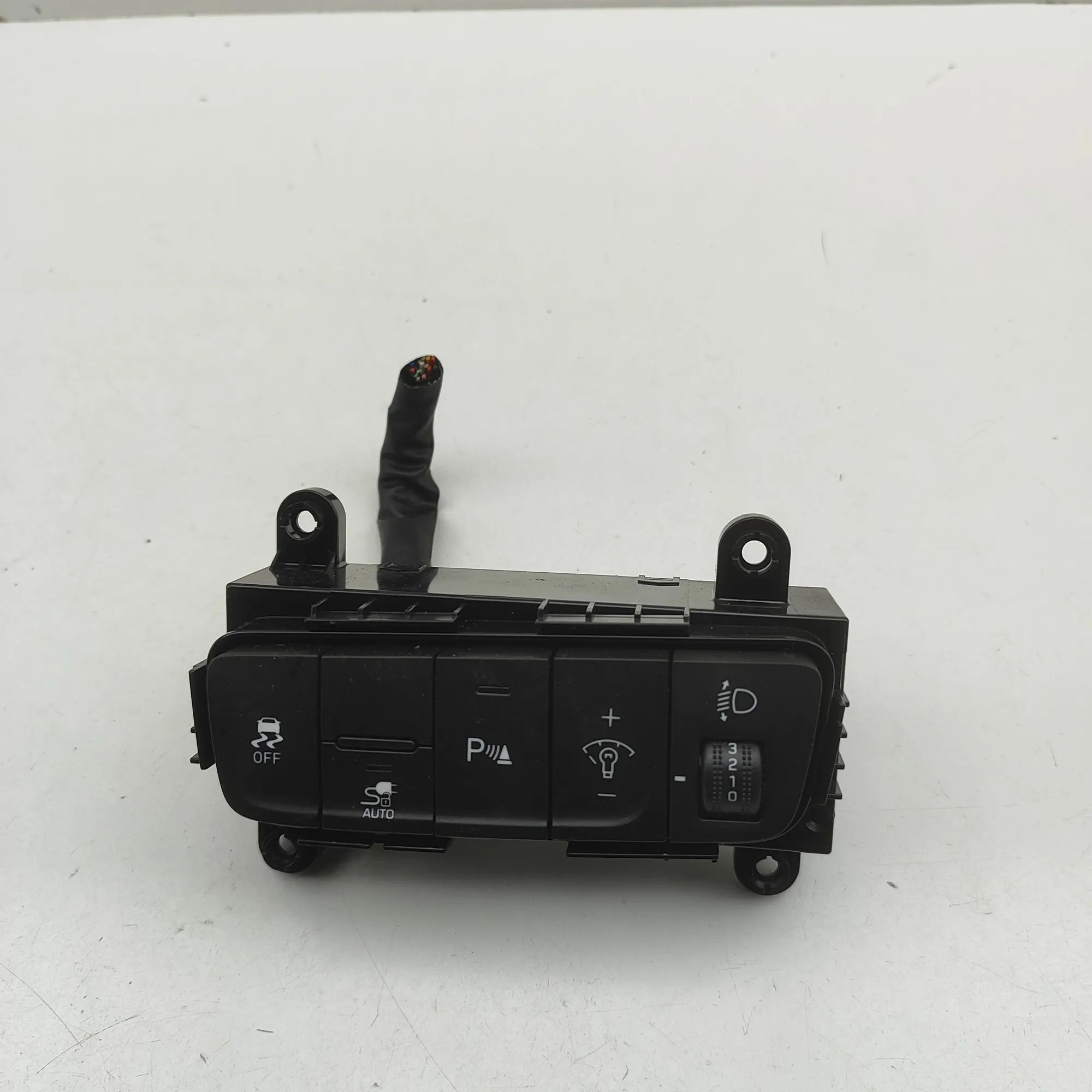 Hyundai Kona Button Switch Panel Button Switch Panel — HYUNDAI KONA (2017-...) —...