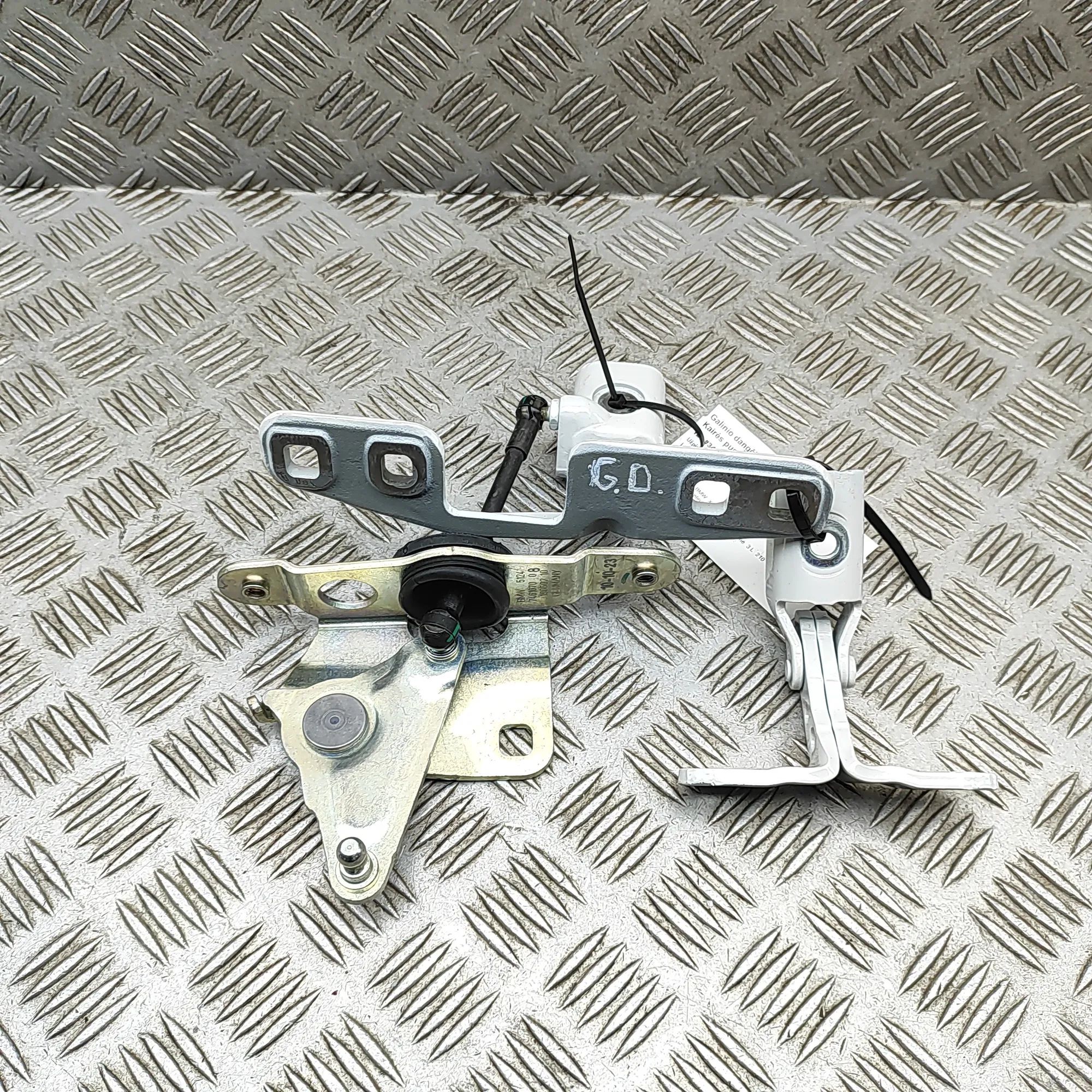 BMW X5 (G05) Right Side Bootlid Hinge Right Side Bootlid Hinge — BMW X5 (G05) (2018-....