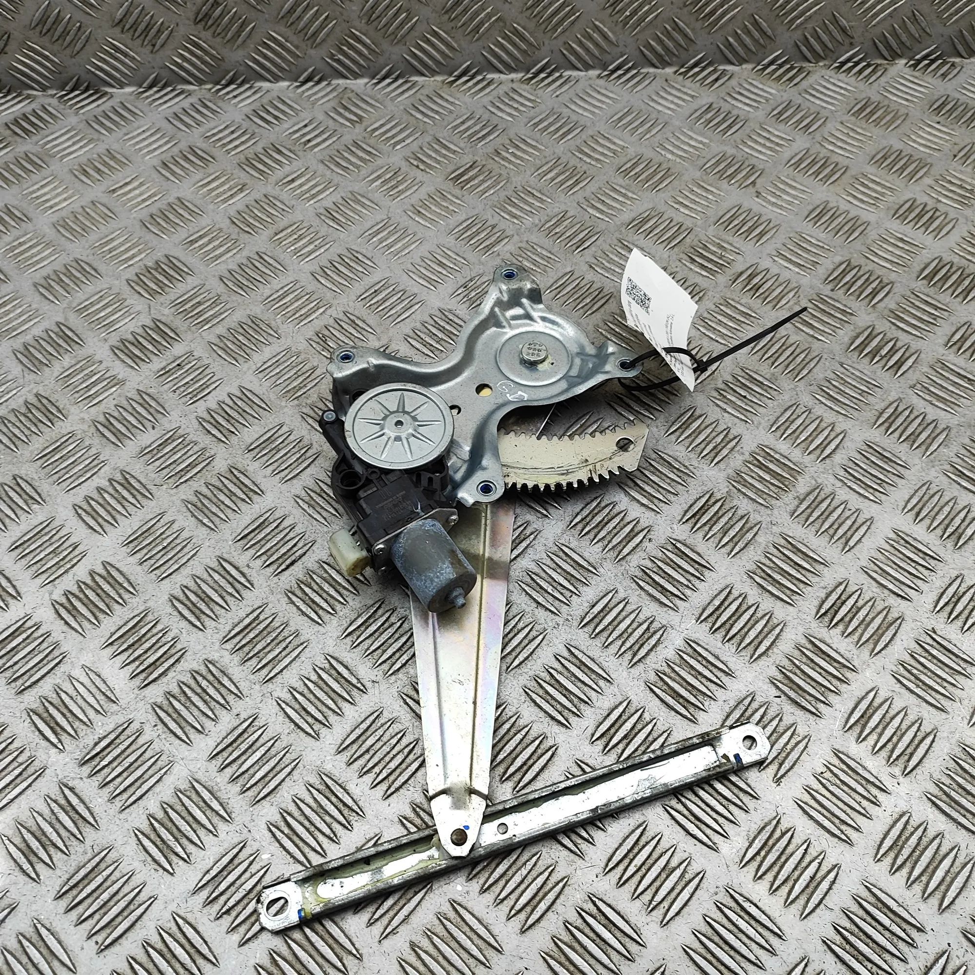 Mitsubishi Eclipse Cross Rear Right Door Window Regulator Rear Right Door Window Regulator — MITSUBISHI L...