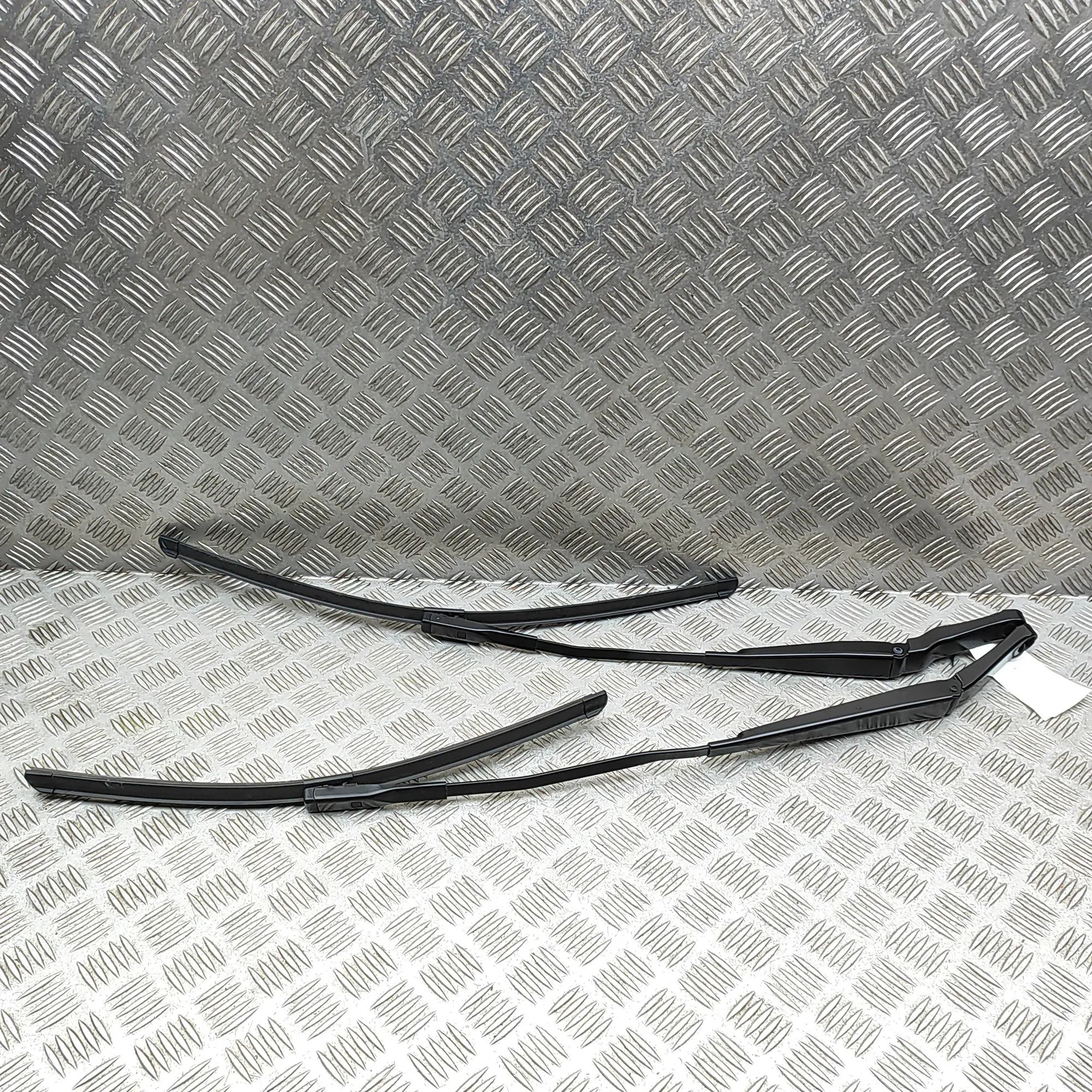 Audi Q5 (GU) Front Wiper Arms Front Wiper Arms — AUDI Q5 (GUB) (2025-...) — 8...