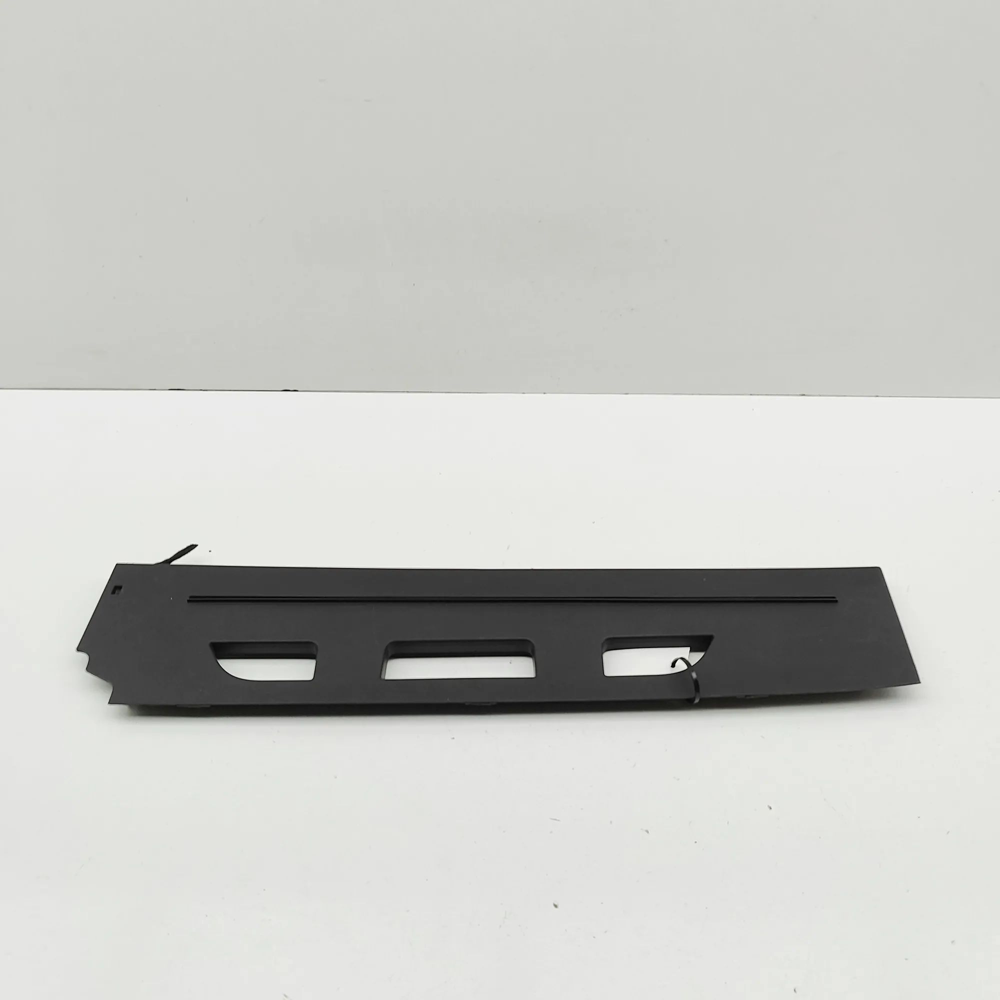 Land Rover Defender Lower dashboard trim Lower dashboard trim — LAND ROVER DEFENDER (Sta...