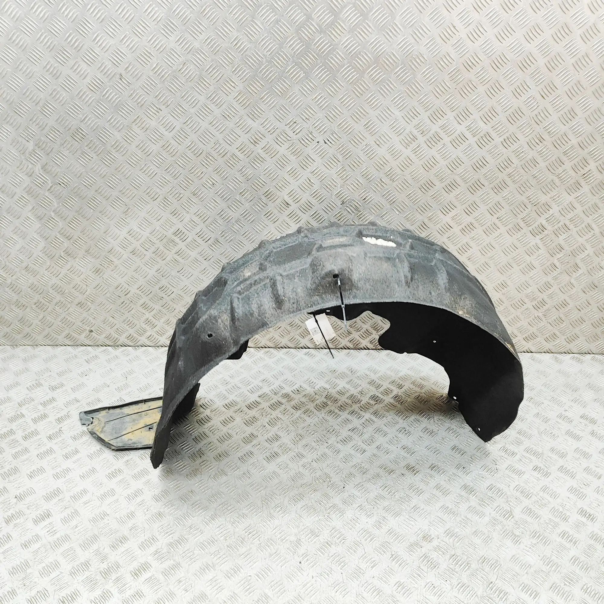 Audi Q3 (F3) Rear Right Arch Liner Rear Right Arch Liner — AUDI Q3 (F3) (2018-...)...