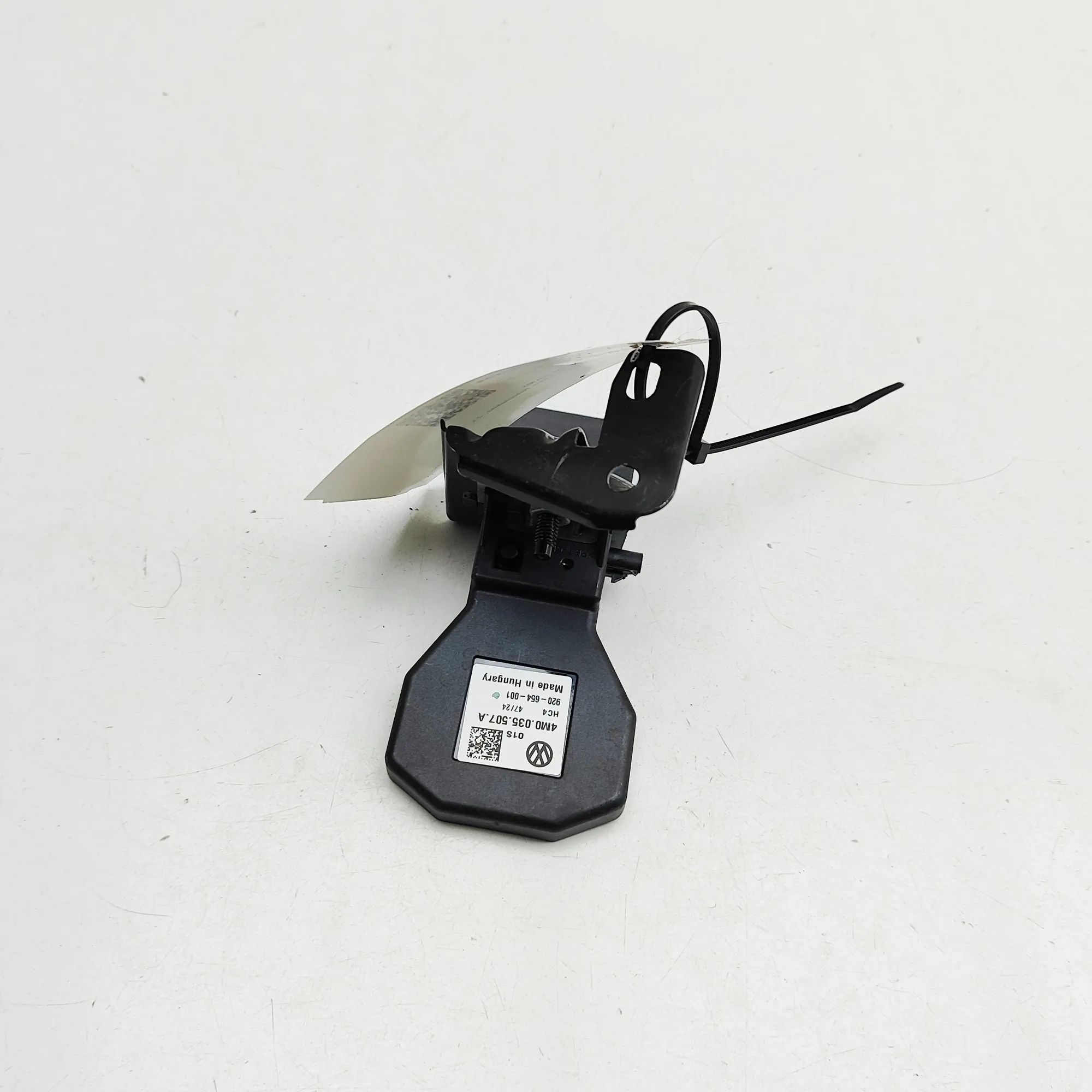 Audi Q5 (GU) антенна Antenna — AUDI Q5 (GUB) (2025-...) — 4M0035507A...