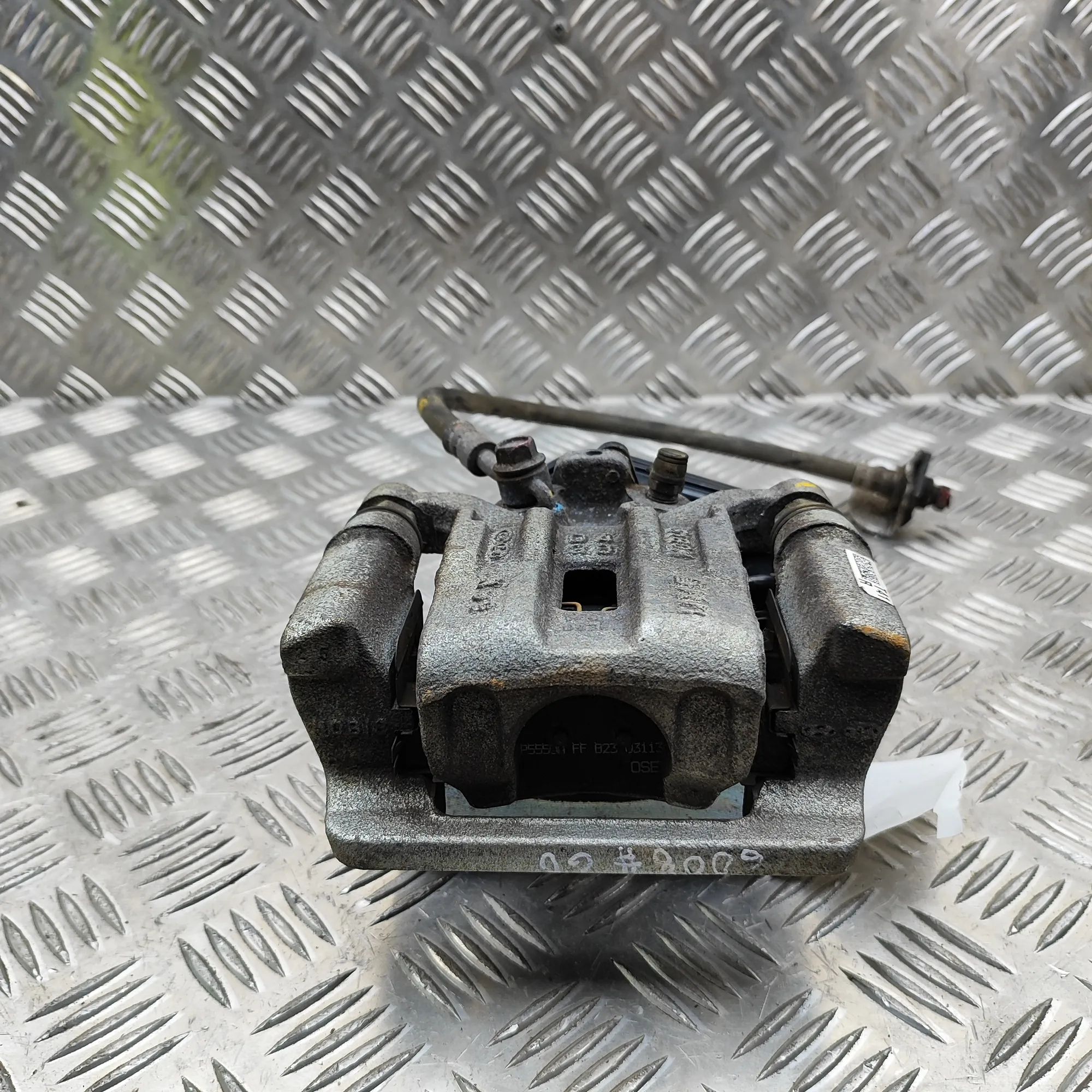 Hyundai Kona Brake caliper — rear right Brake caliper — rear right — HYUNDAI KONA (2017...