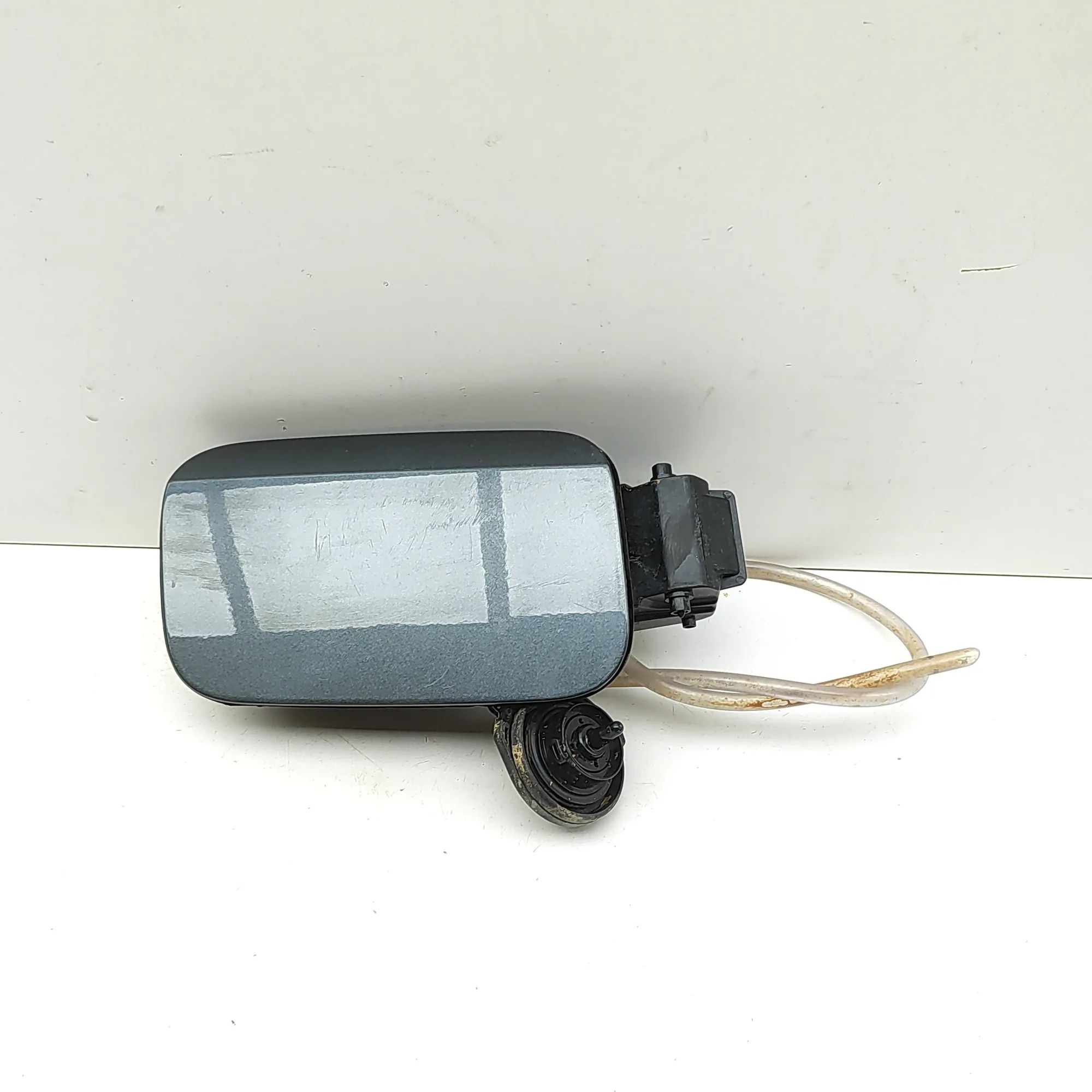 Audi Q3 (F3) Fuel Tank Flap Cap Fuel Tank Flap Cap — AUDI Q3 (F3) (2018-...) — ...