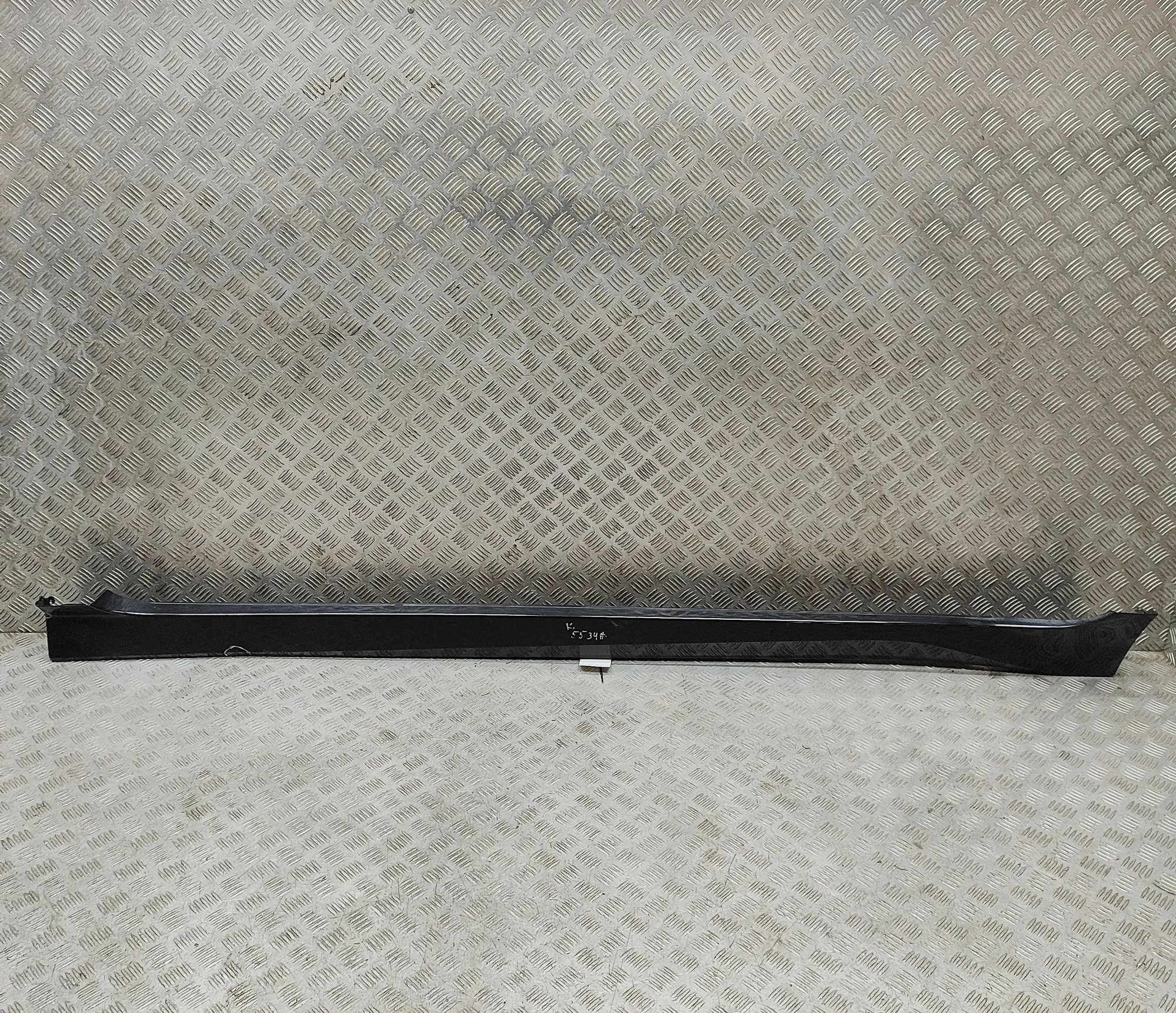 Nissan Leaf Left Side Plastic Sideskirt Cover Left Side Plastic Sideskirt Cover — NISSAN LEAF...