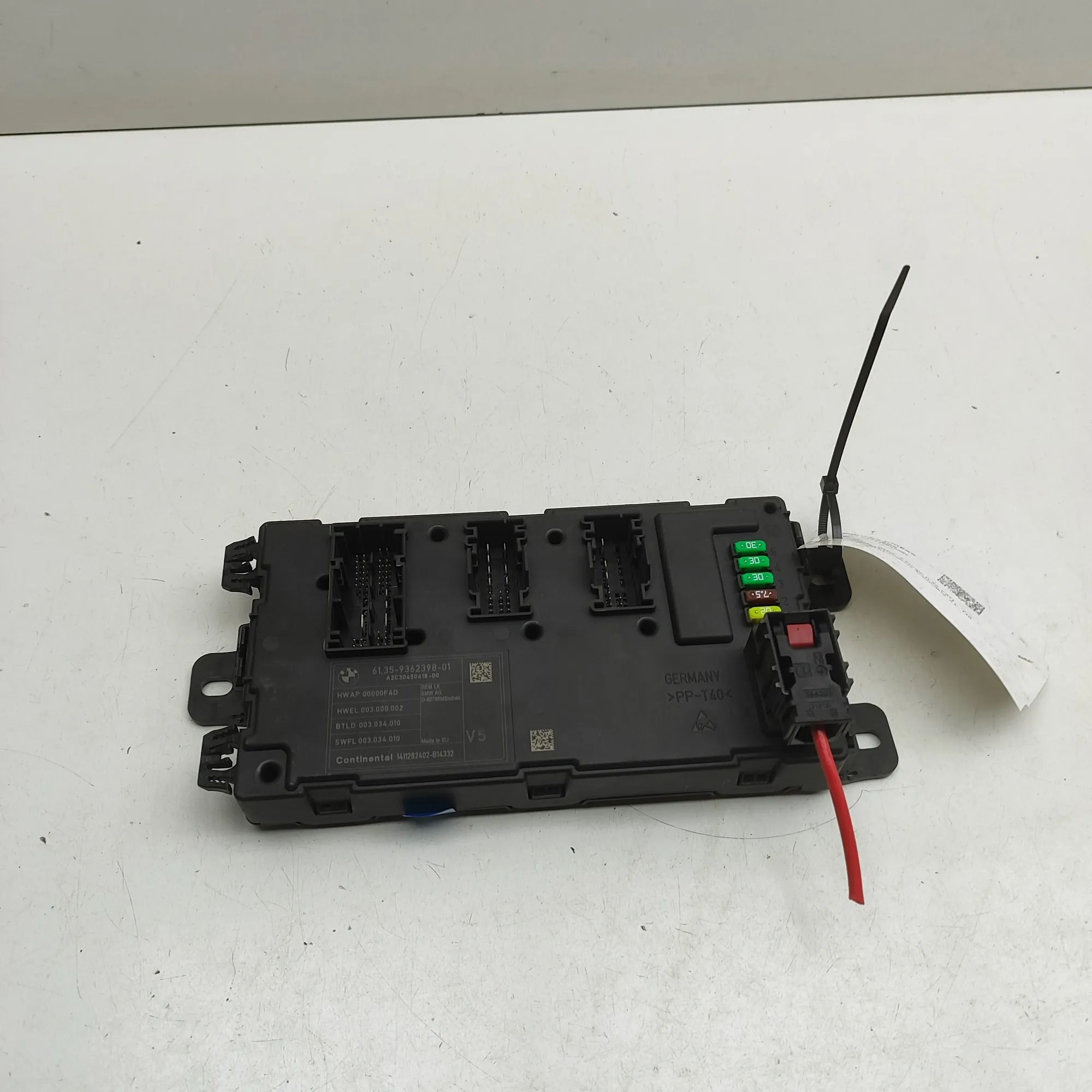 BMW 2 (F22 / F23) Comfort Control Unit Comfort Control Unit — BMW 2 SERIES COUPE (F22,...
