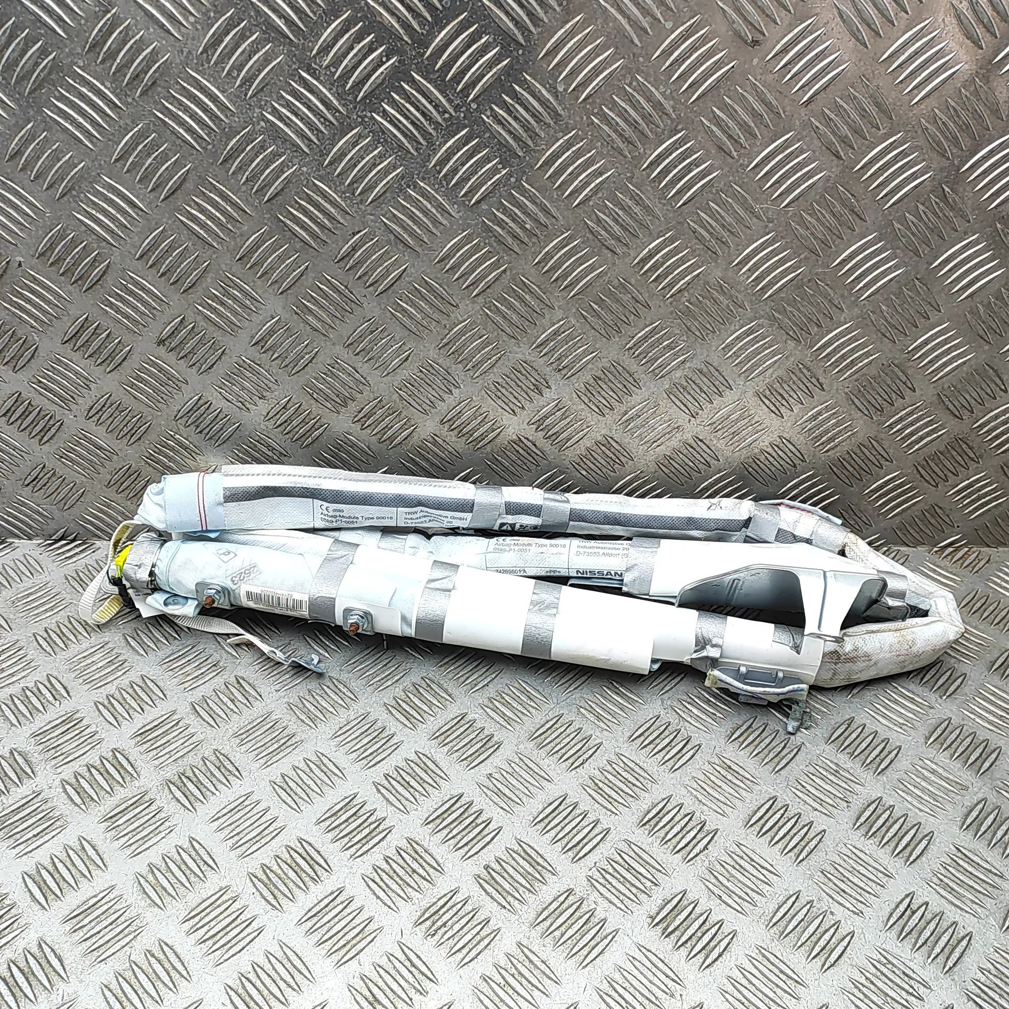 Nissan Leaf Right Side Roof Safety Curtain SRS Right Side Roof Safety Curtain SRS — NISSAN LEA...
