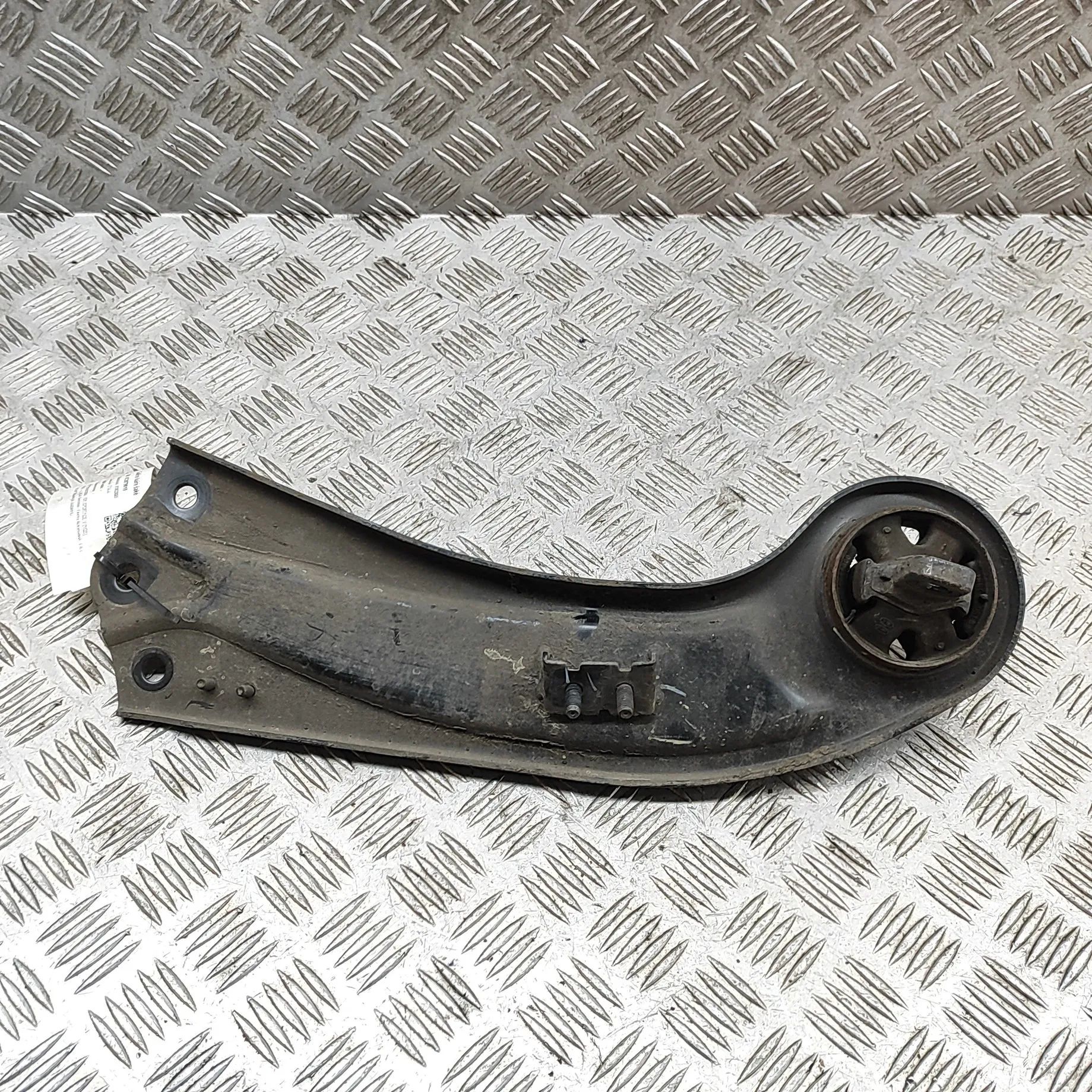 Kia Sportage Control arm — rear left Control arm — rear left — KIA SPORTAGE (V NQ5) ...