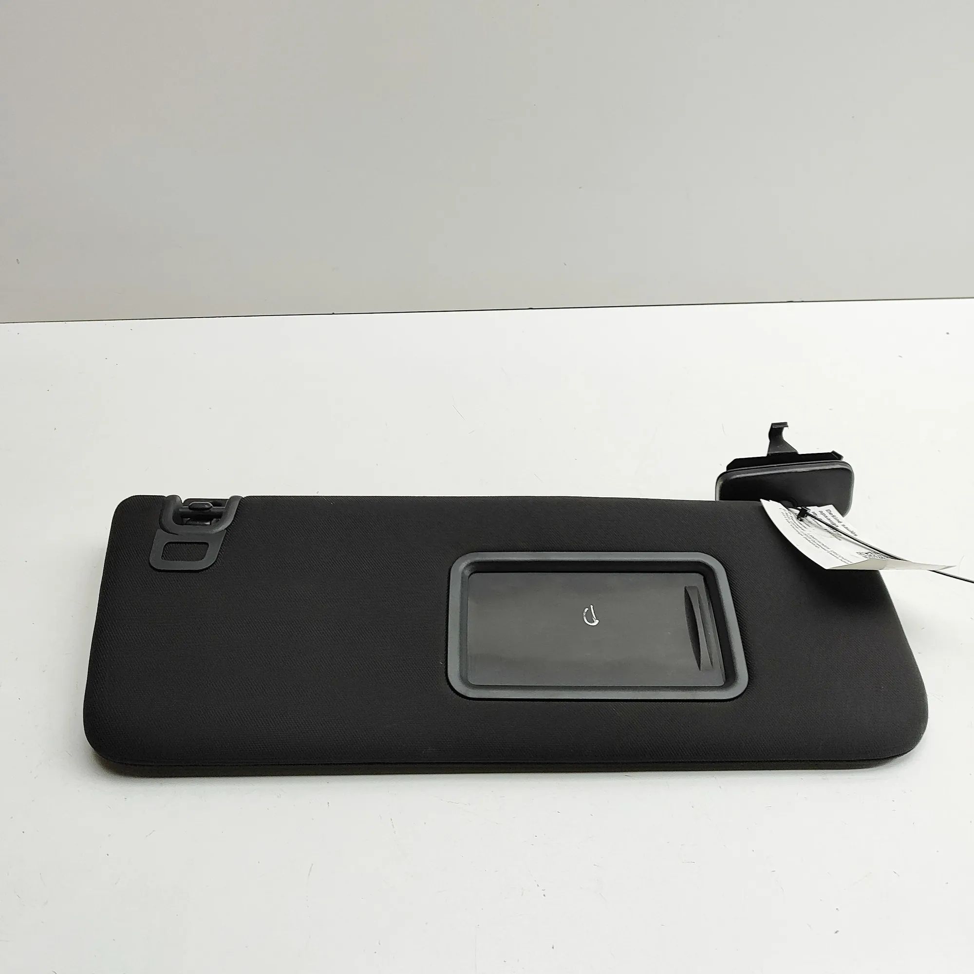 Land Rover Discovery Sun visor — right Sun visor — right — LAND ROVER DISCOVERY (V L46...