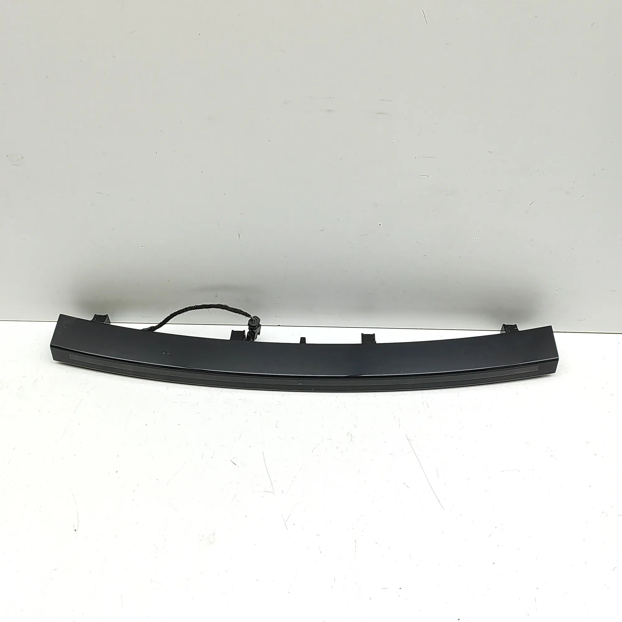 Land Rover Discovery Sport Rear Third Brake Stop Light Rear Third Brake Stop Light — LAND ROVER DISCOV...