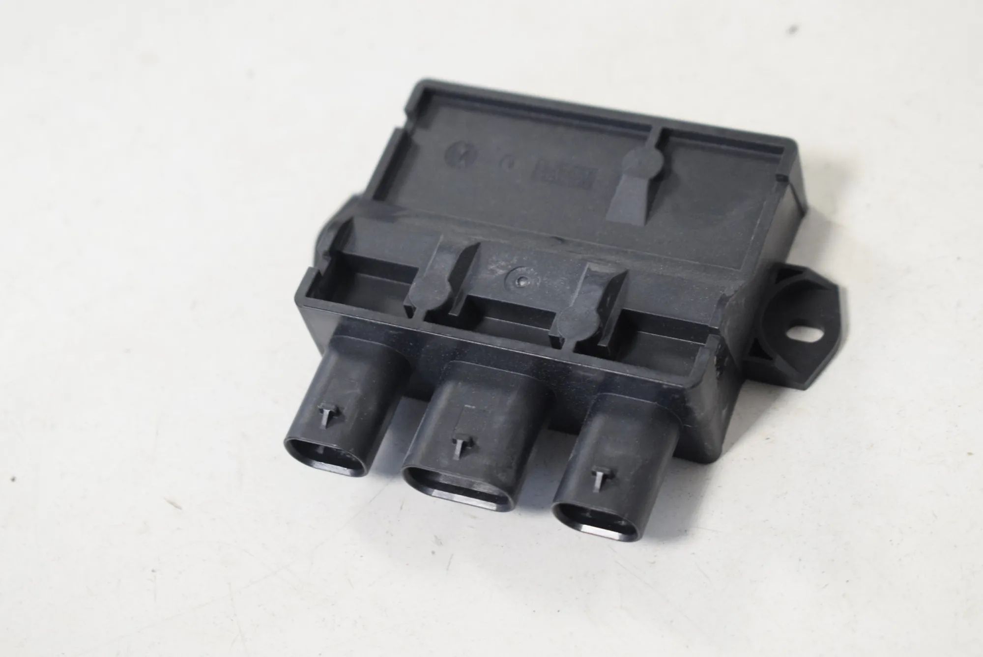 Land Rover Range Rover Velar Tailgate Bootlid Control Unit Tailgate Bootlid Control Unit — LAND ROVER RANG...