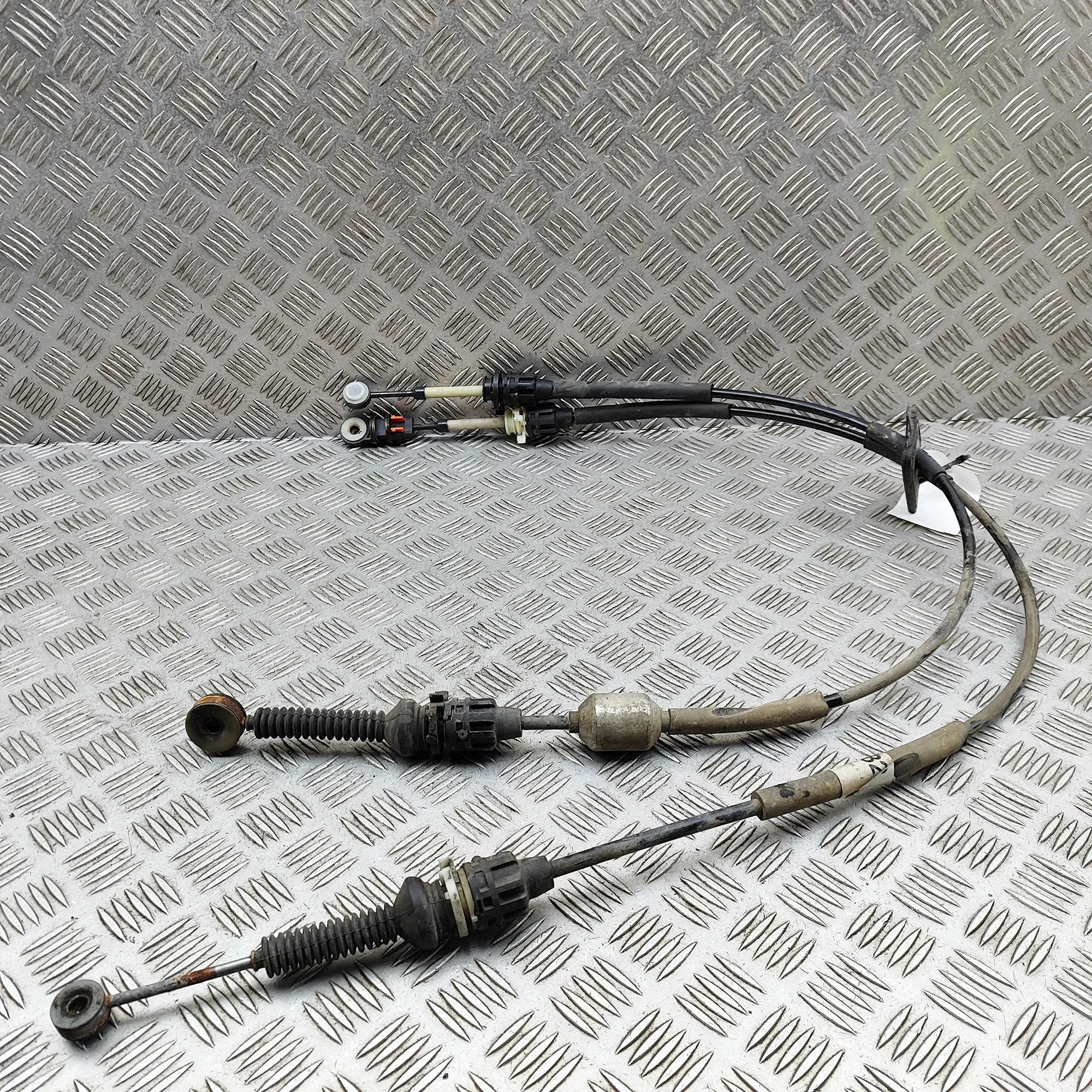 Opel Vivaro (B) Gear selector cables Gear selector cables — OPEL VIVARO (Combi) (201...